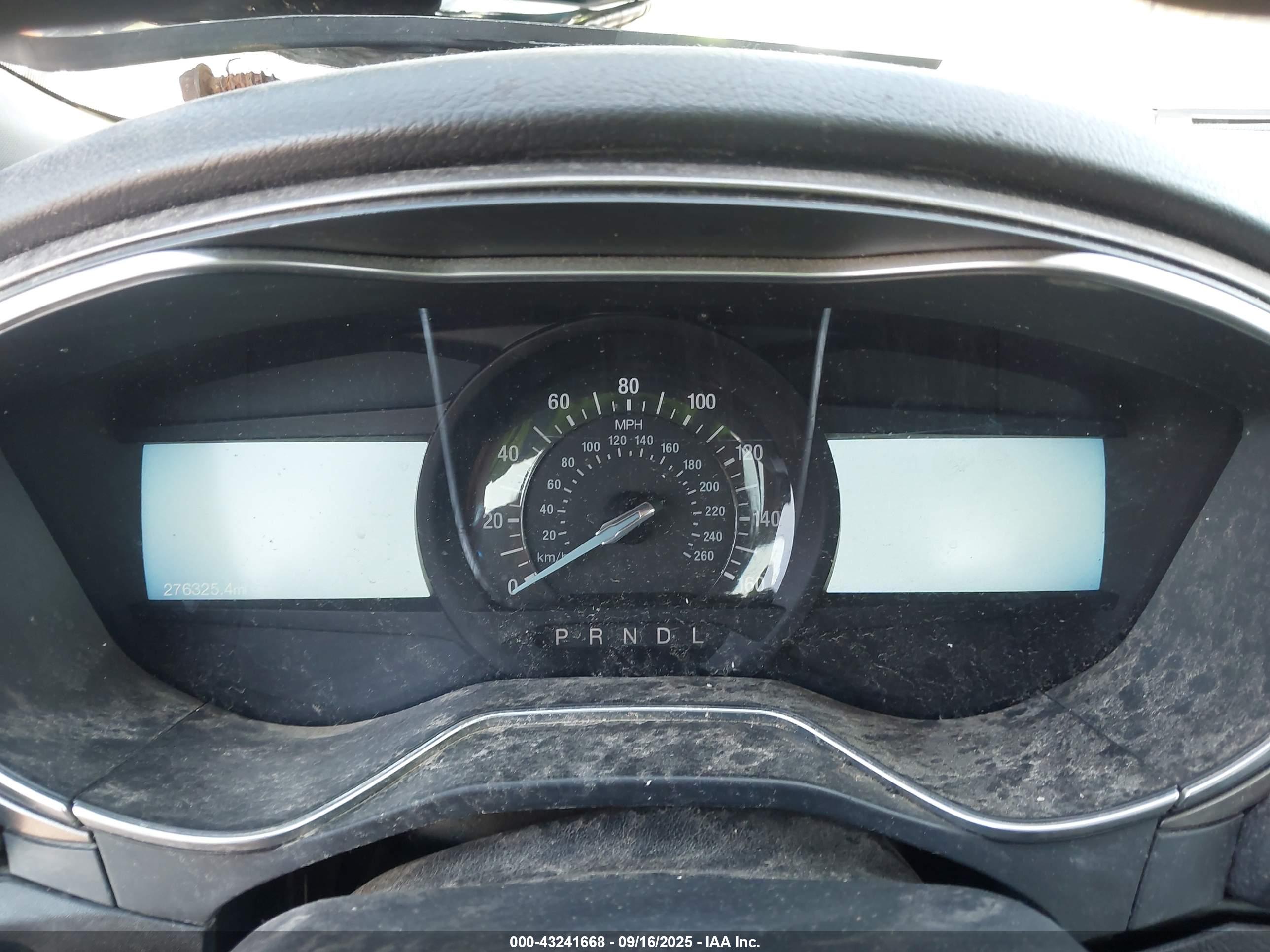 FORD FUSION image 7