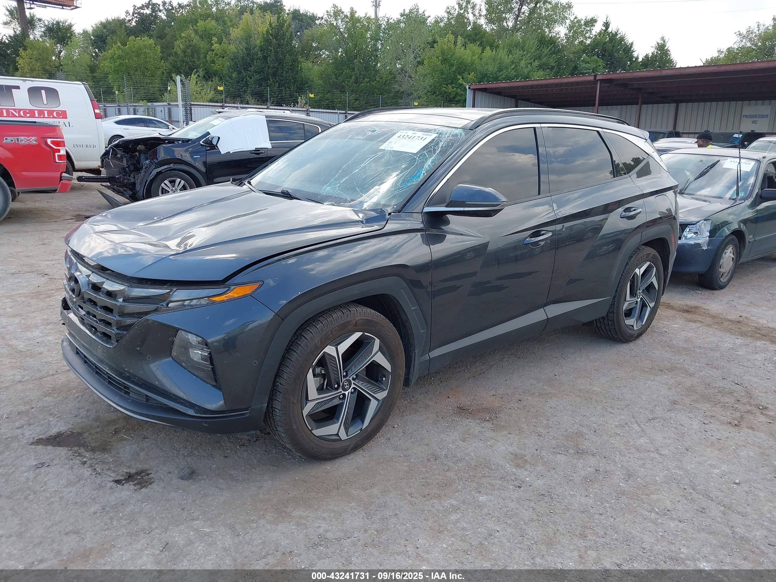 HYUNDAI TUCSON image 2