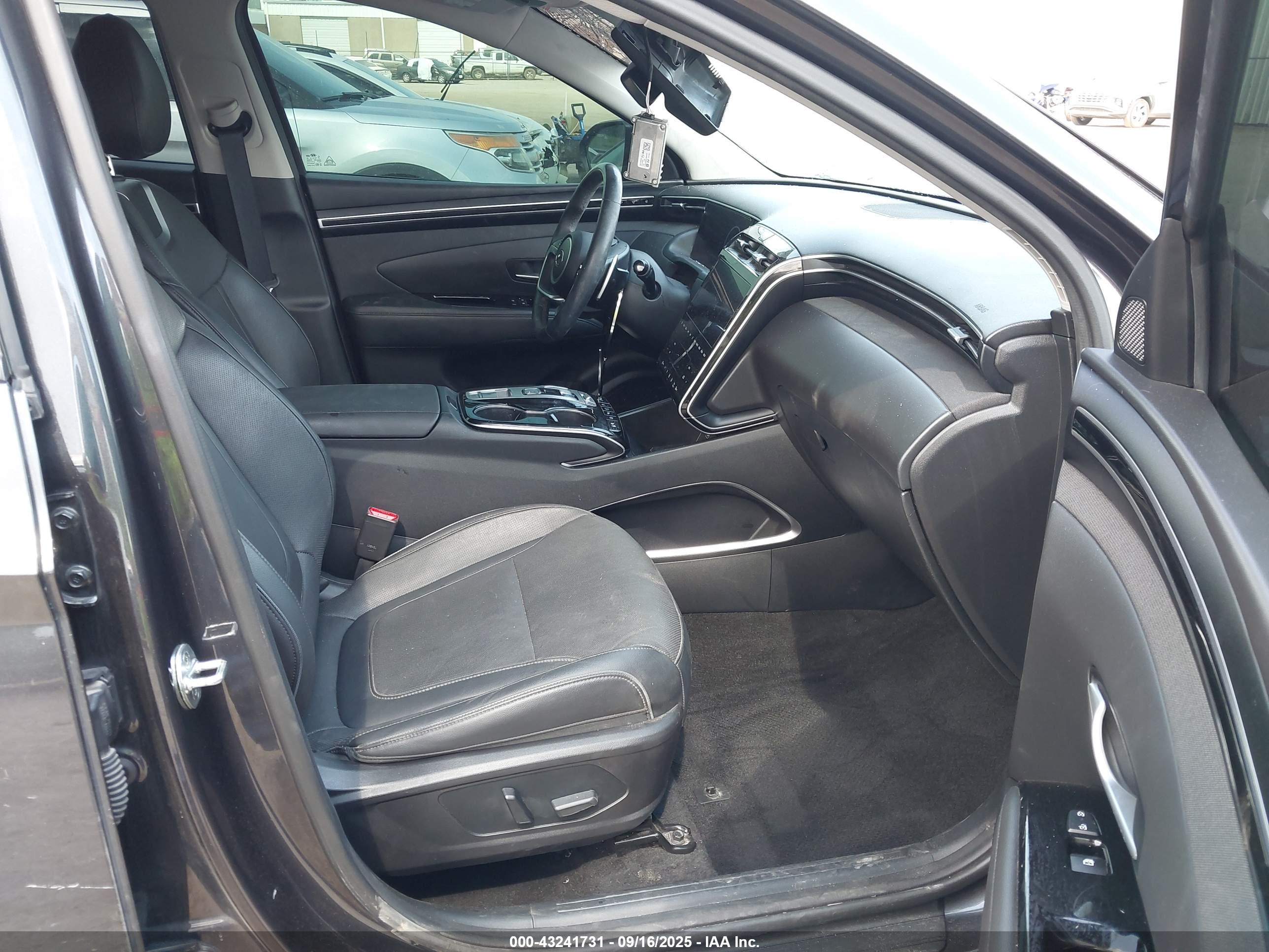 HYUNDAI TUCSON image 5