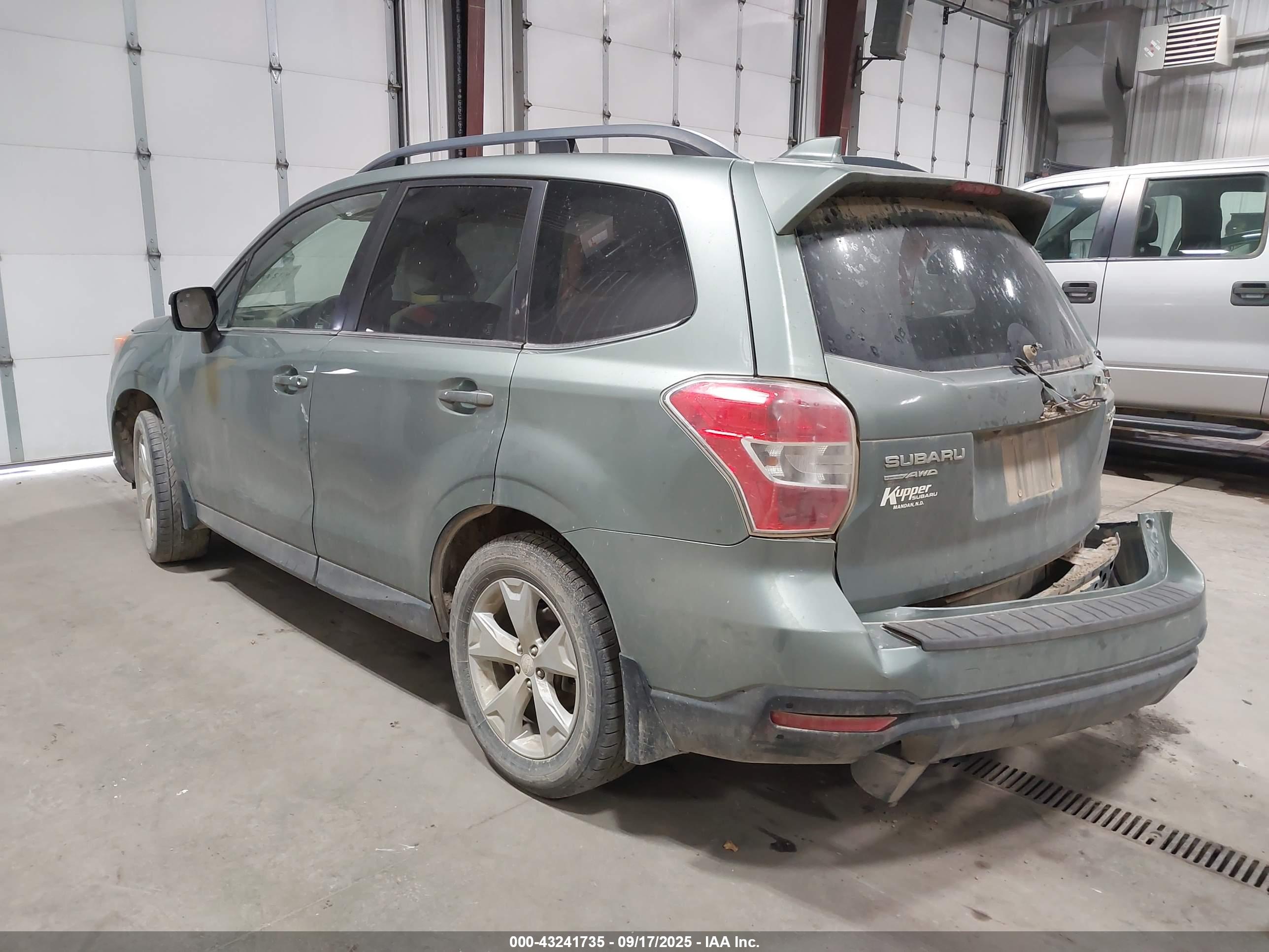 SUBARU FORESTER image 3
