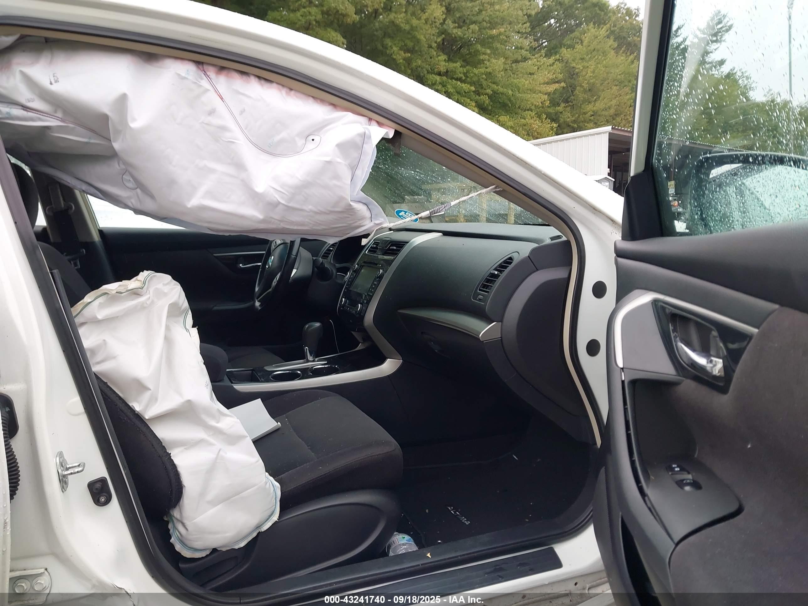 NISSAN ALTIMA image 5