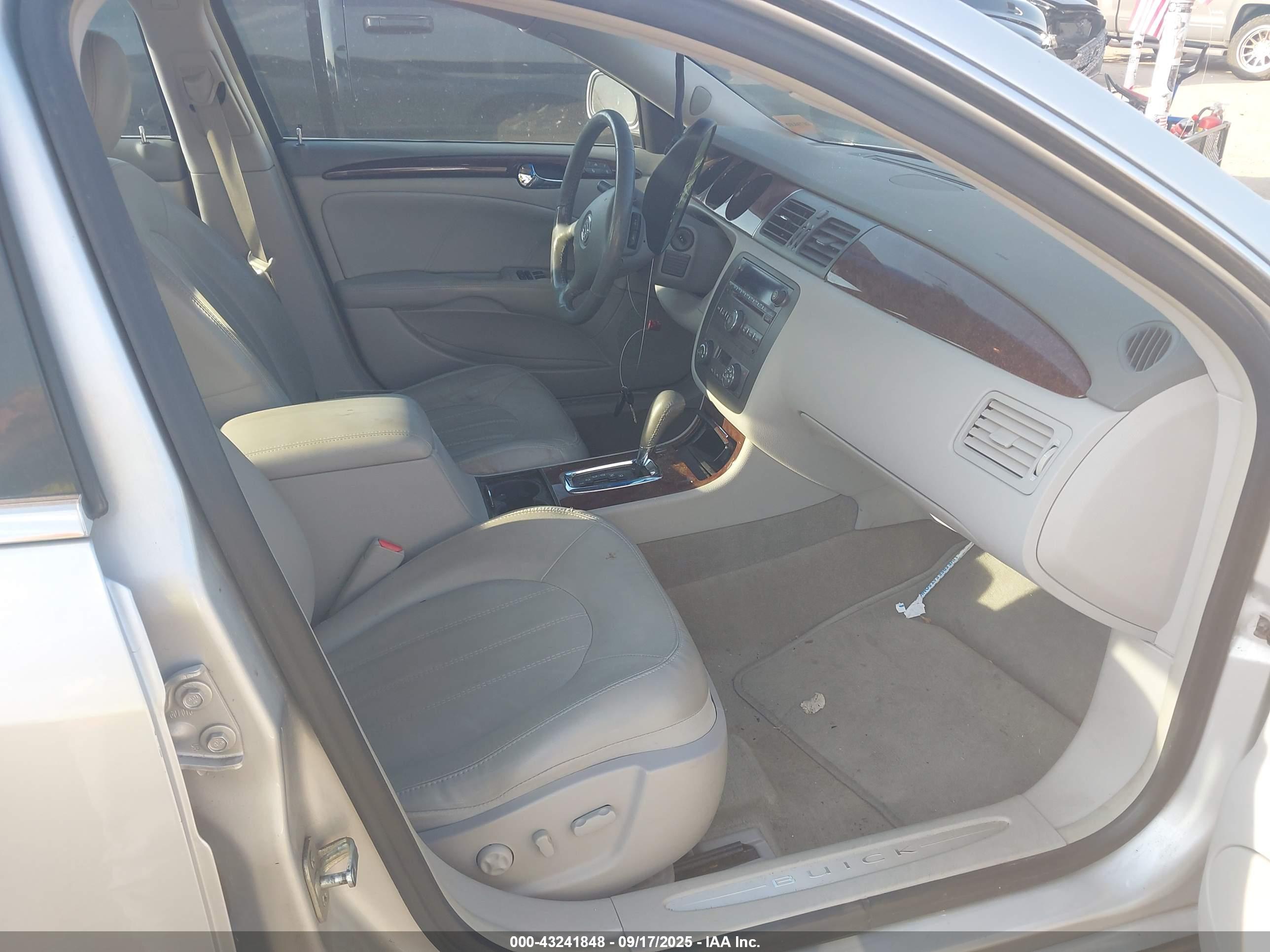 BUICK LUCERNE image 5