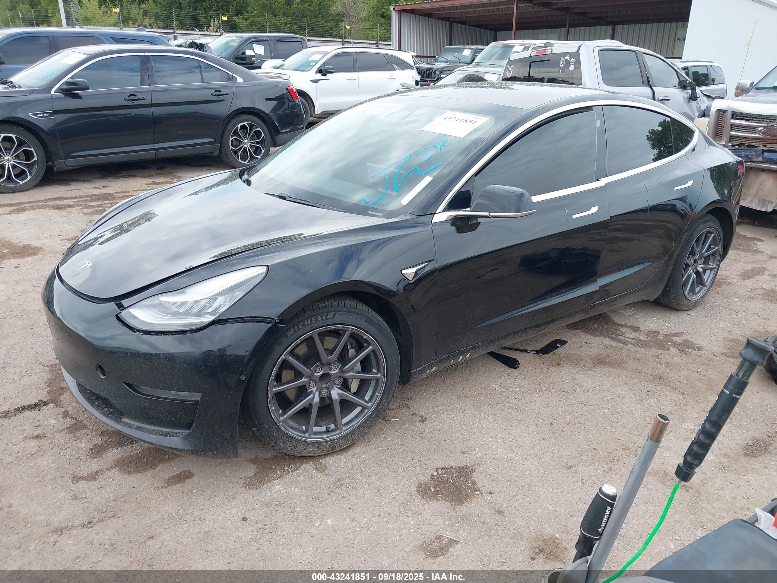 TESLA MODEL image 2