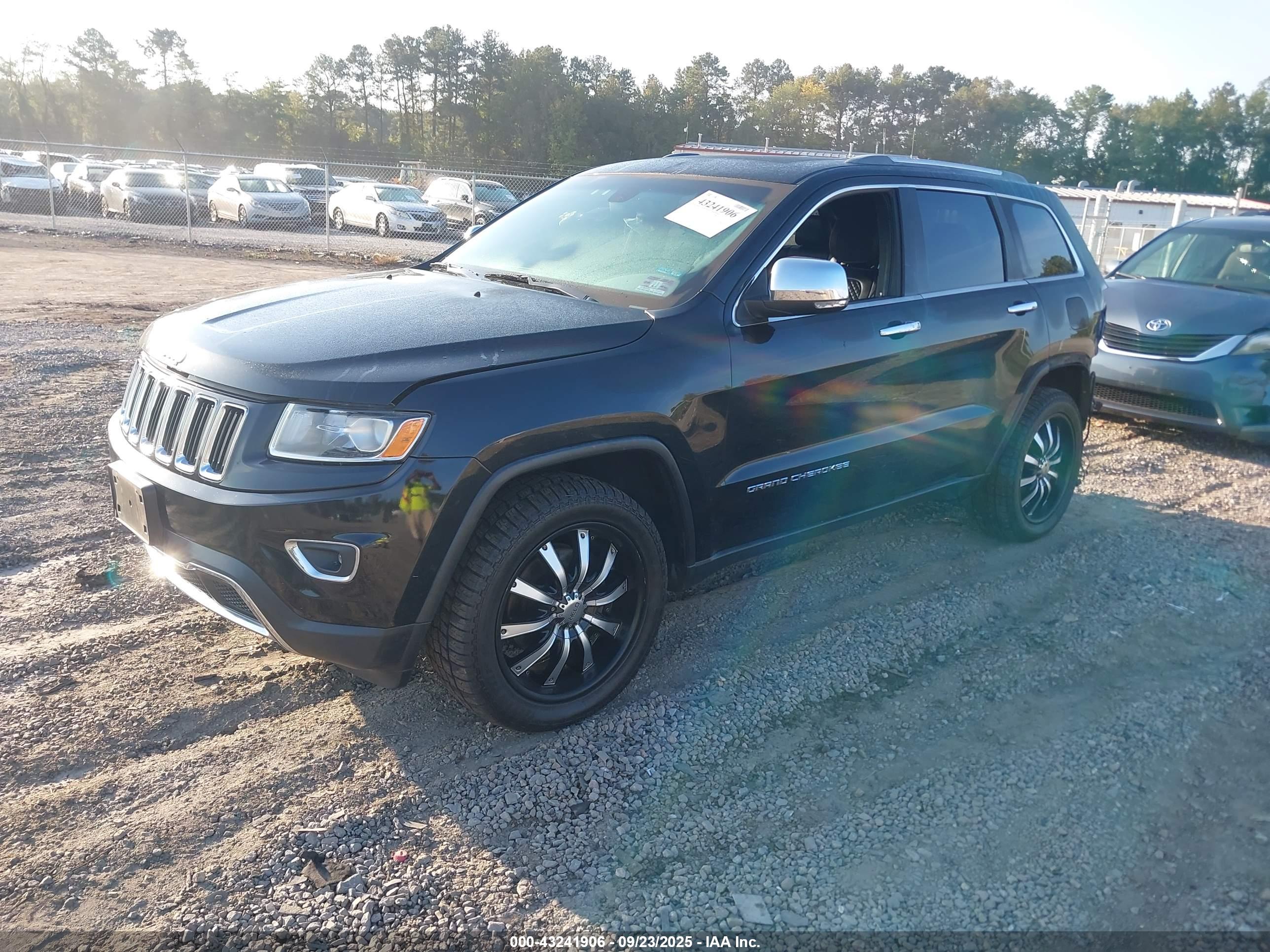 JEEP GRAND image 2