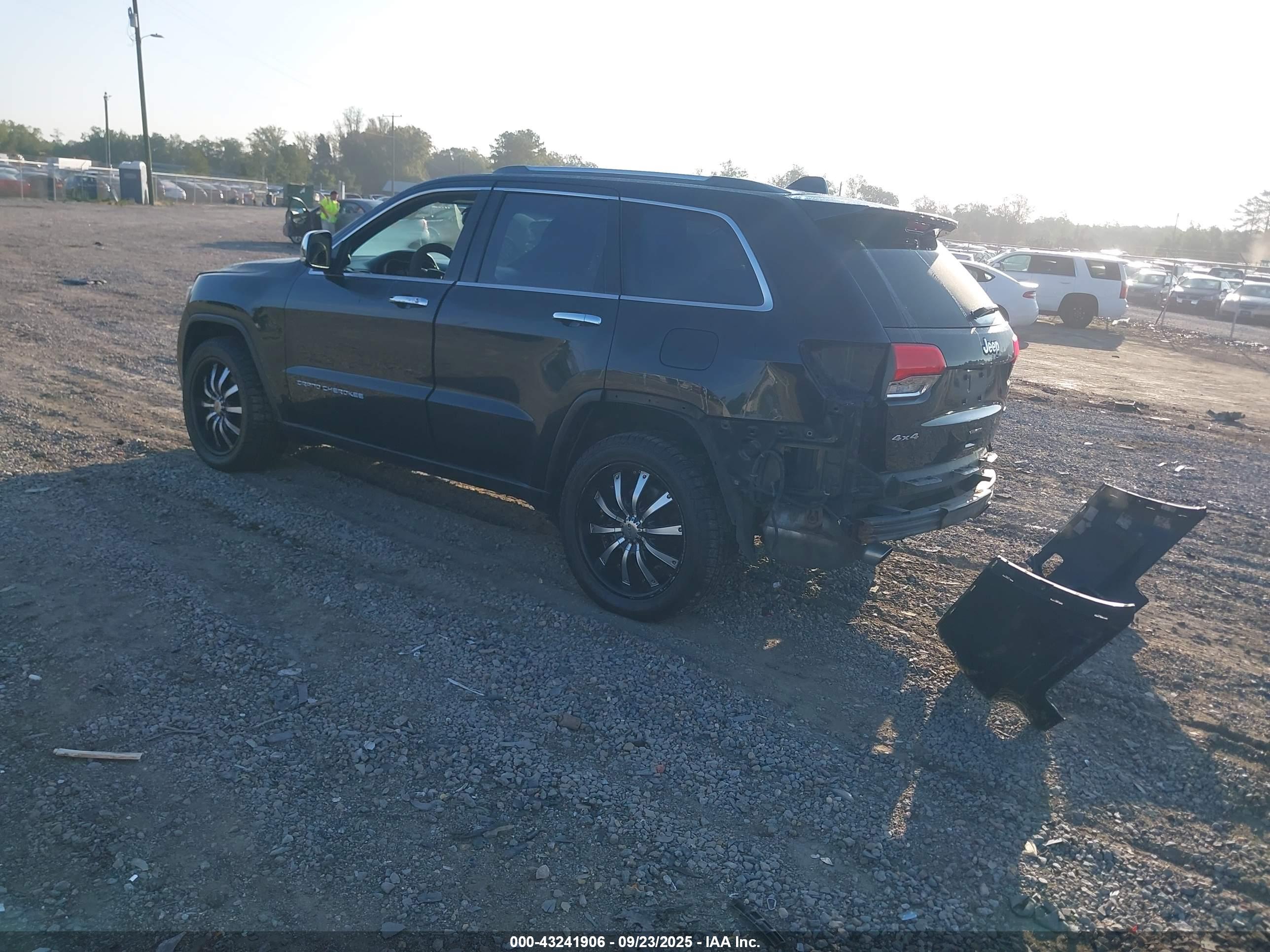 JEEP GRAND image 3