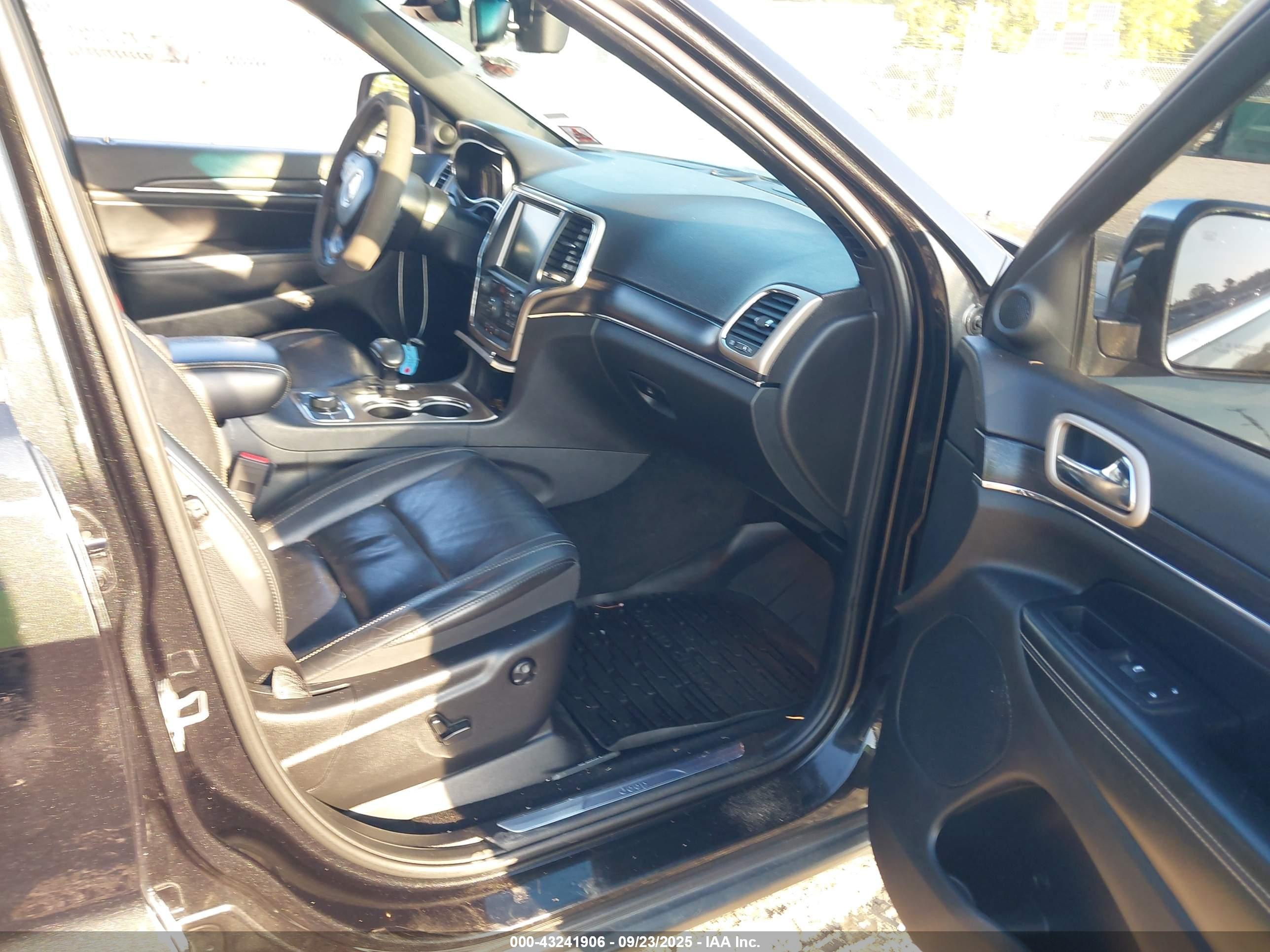 JEEP GRAND image 5