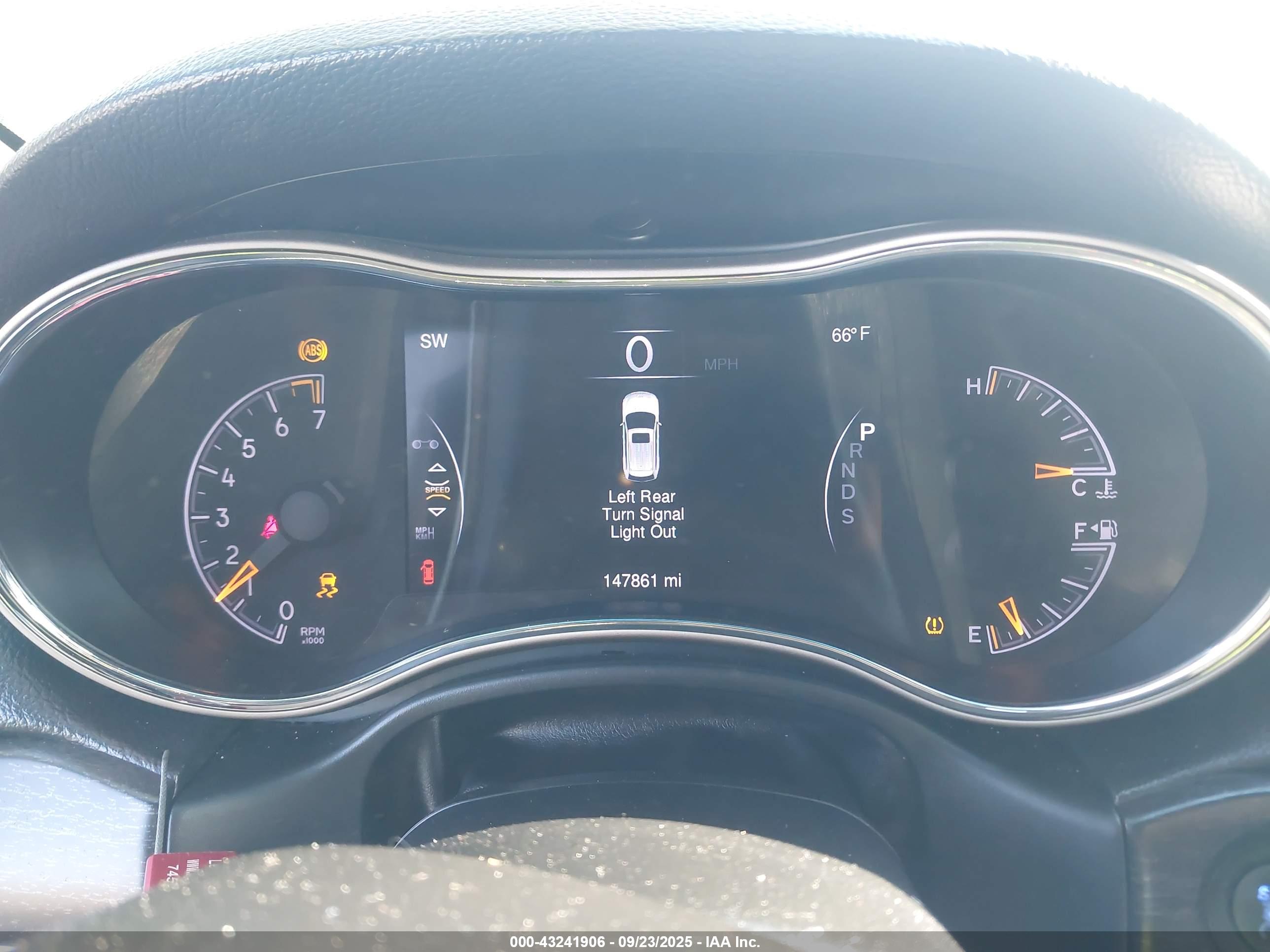 JEEP GRAND image 7