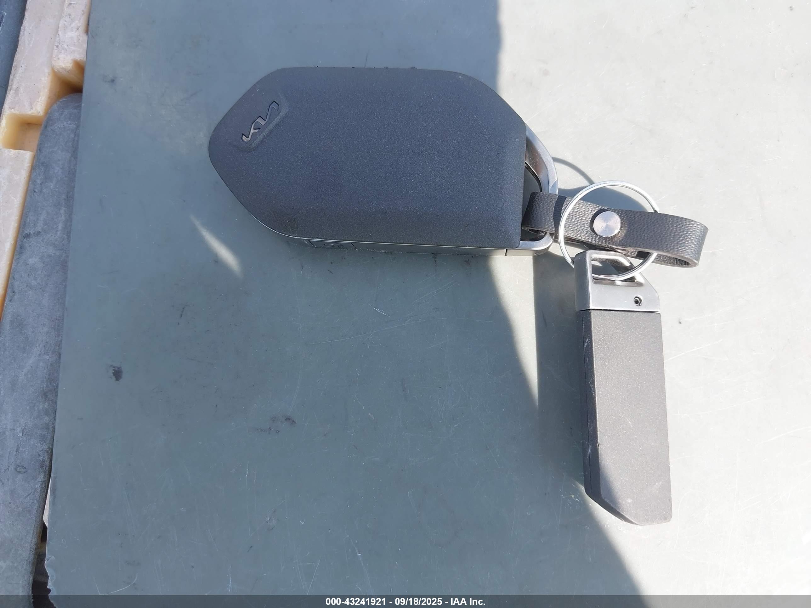 KIA K4 image 11