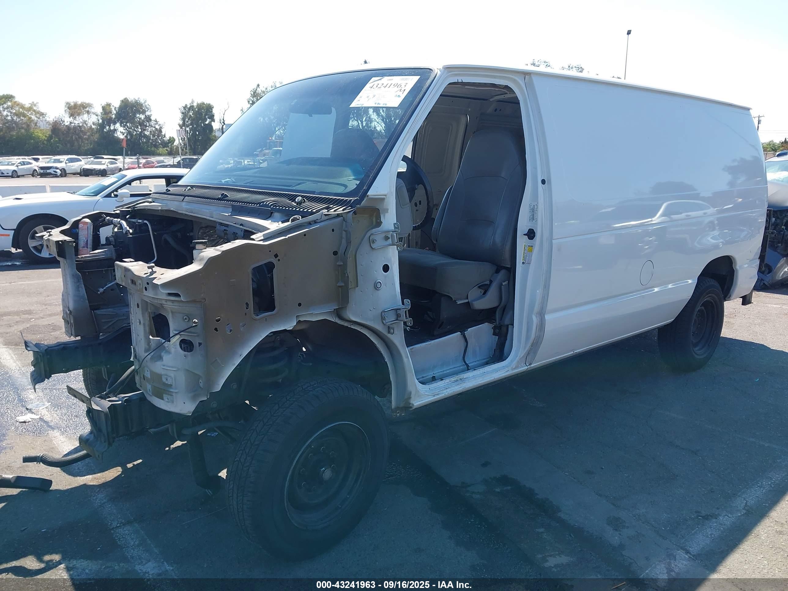 FORD E-250 image 2
