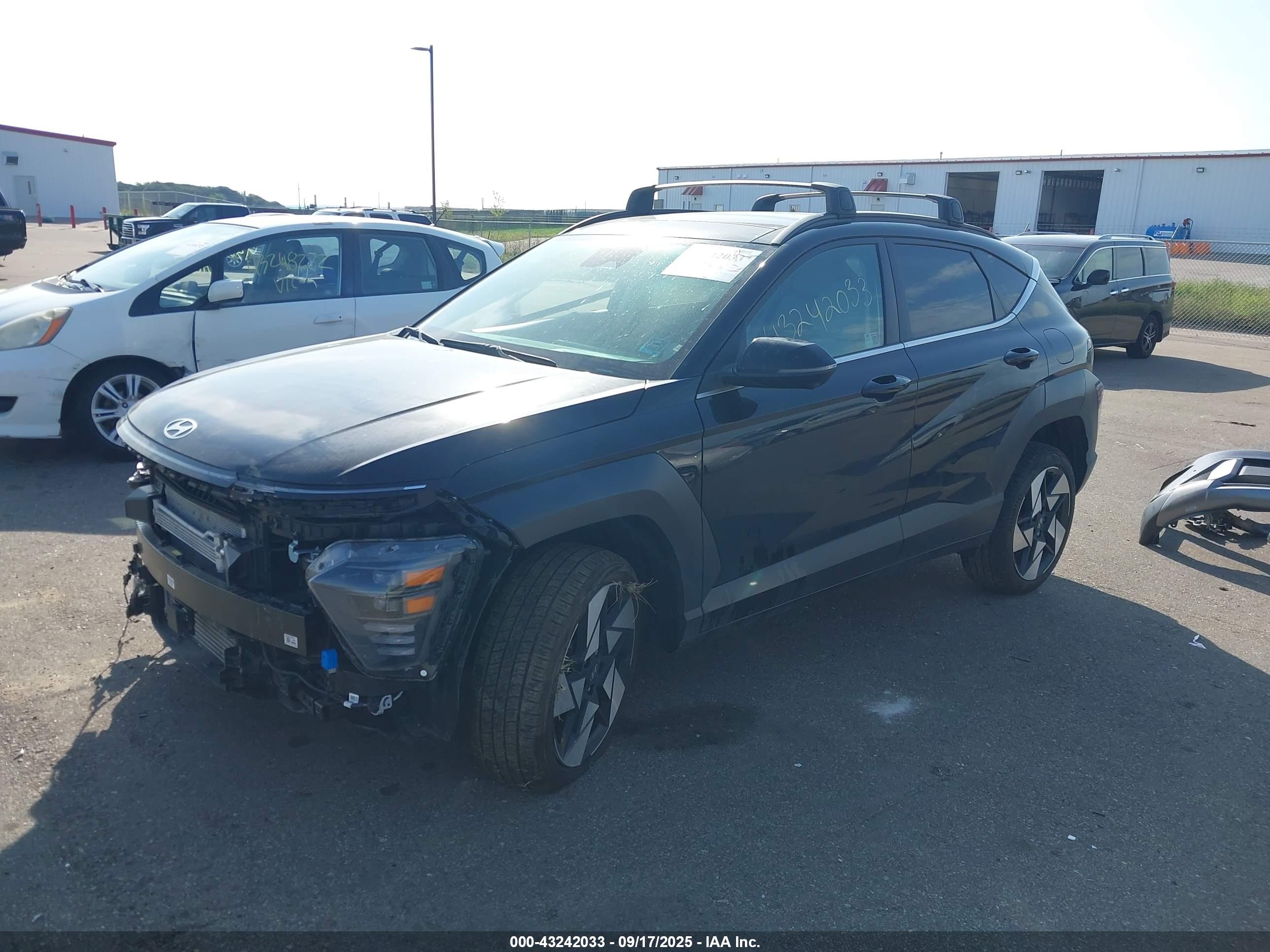 HYUNDAI KONA image 2