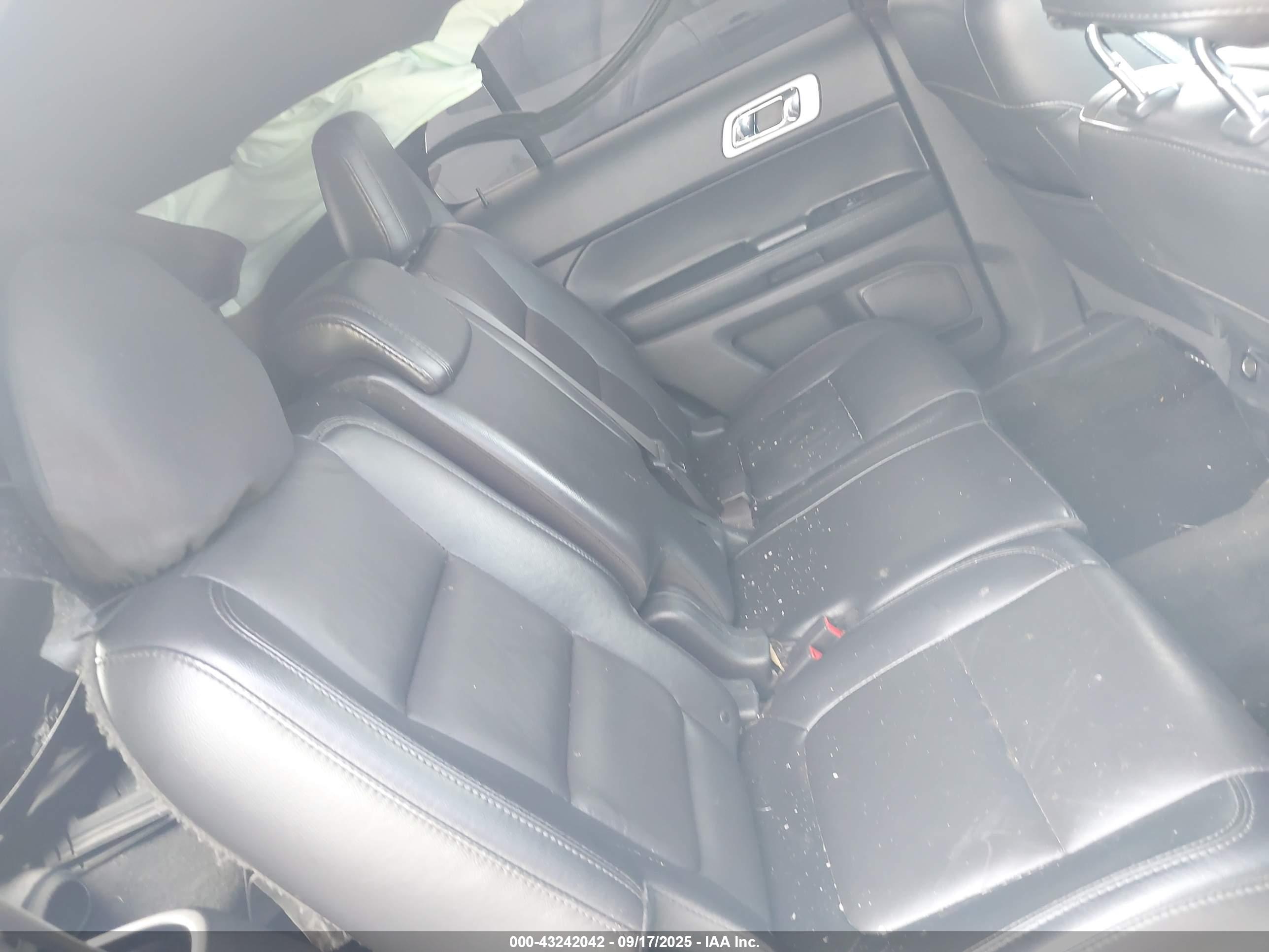 FORD EXPLORER image 8