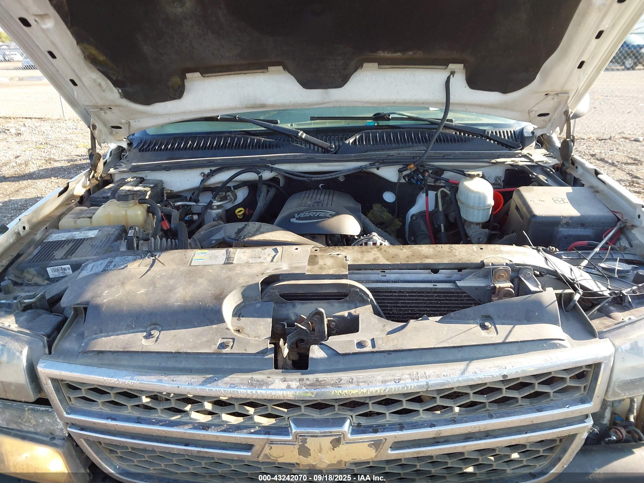 CHEVROLET SILVERADO image 10