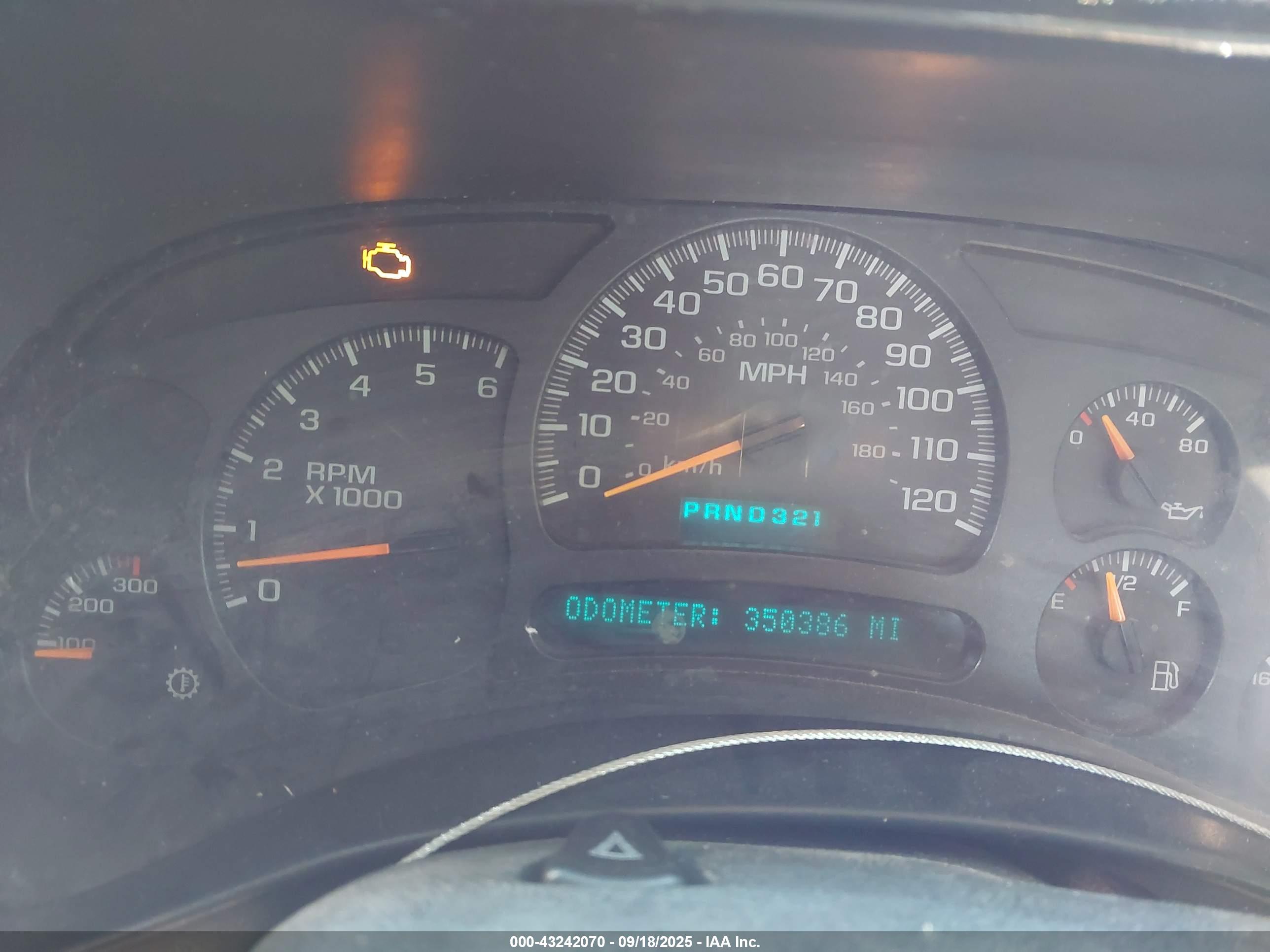 CHEVROLET SILVERADO image 7
