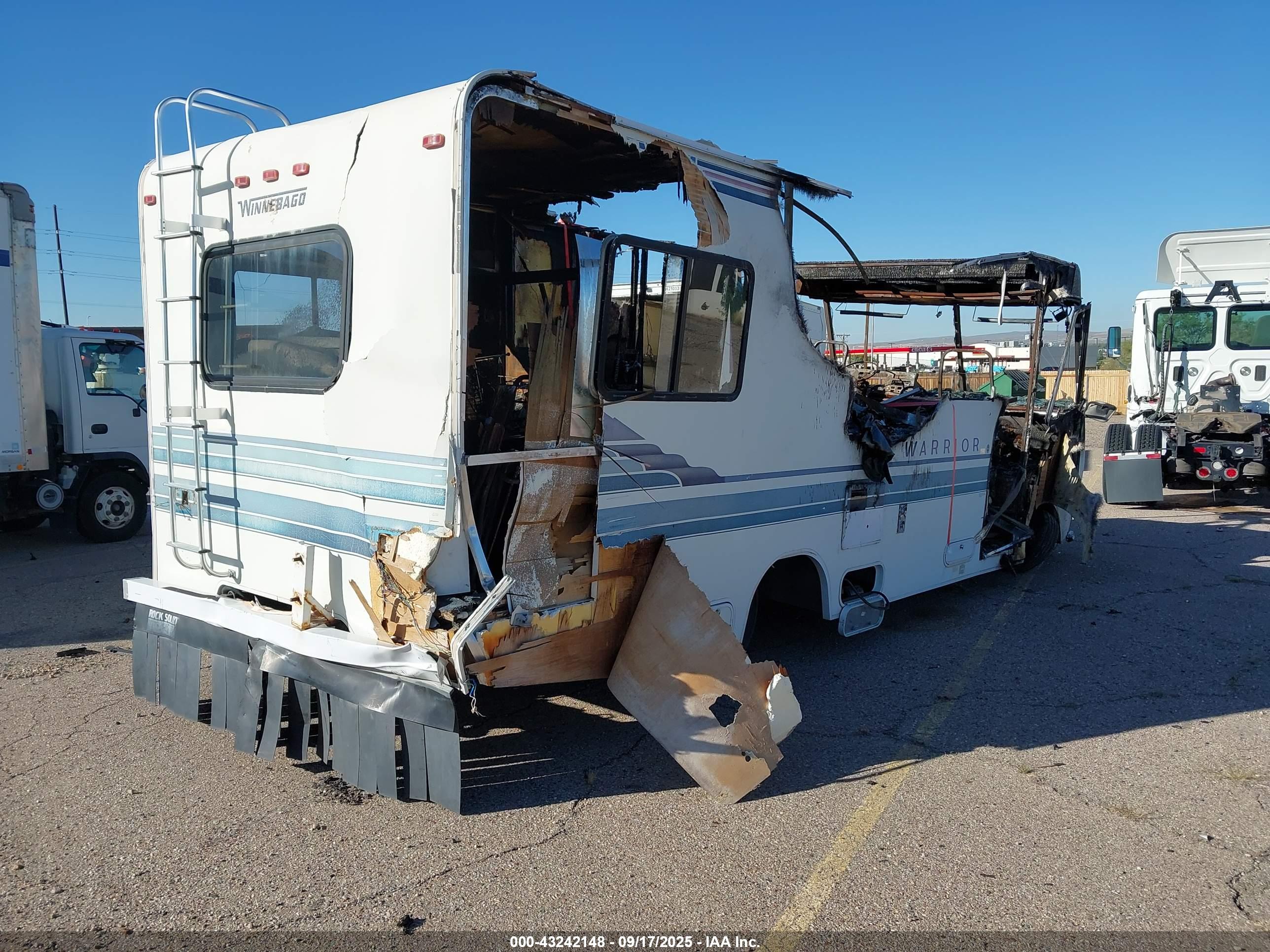 CHEVROLET P30 image 4