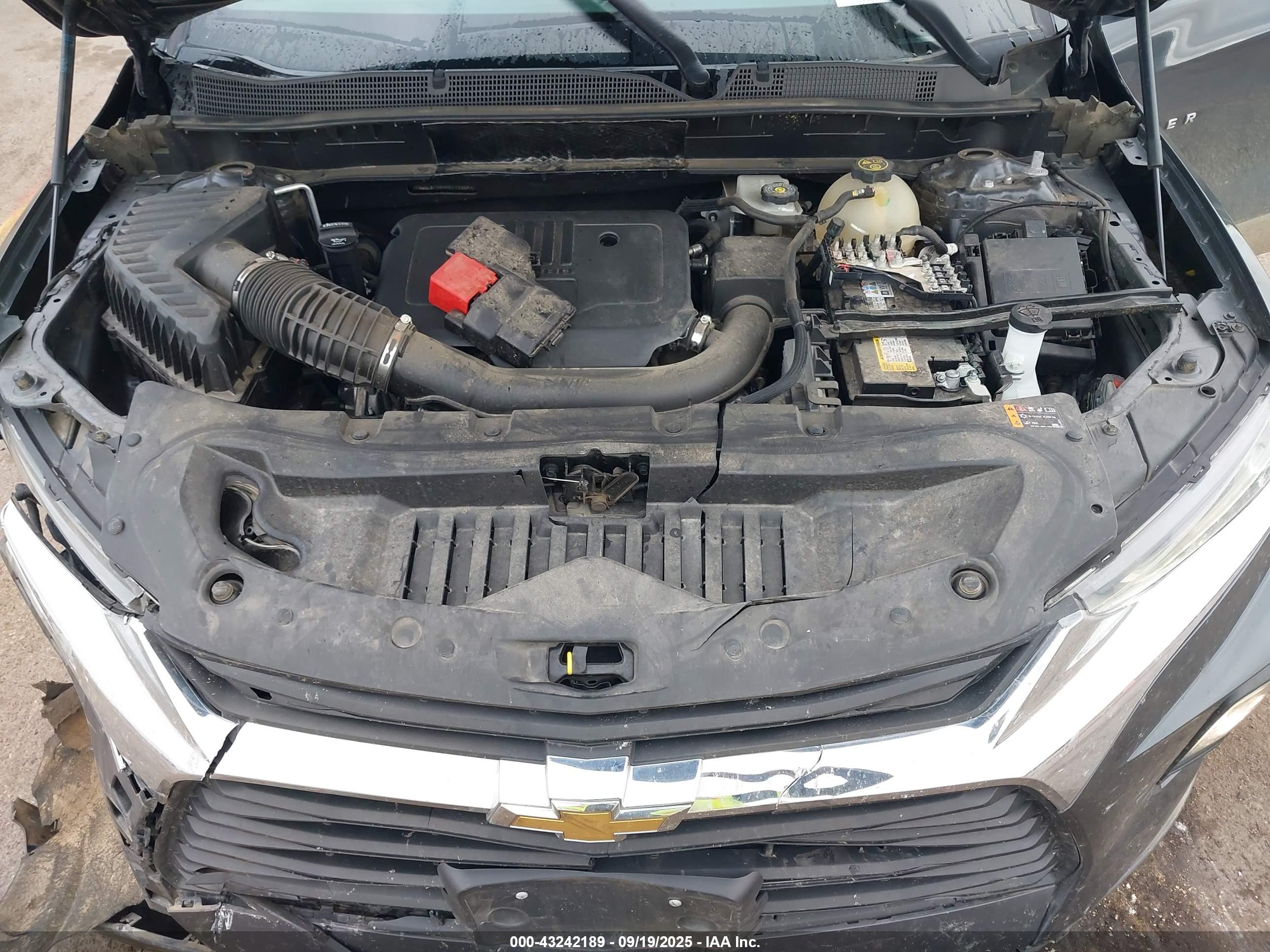 CHEVROLET BLAZER image 10