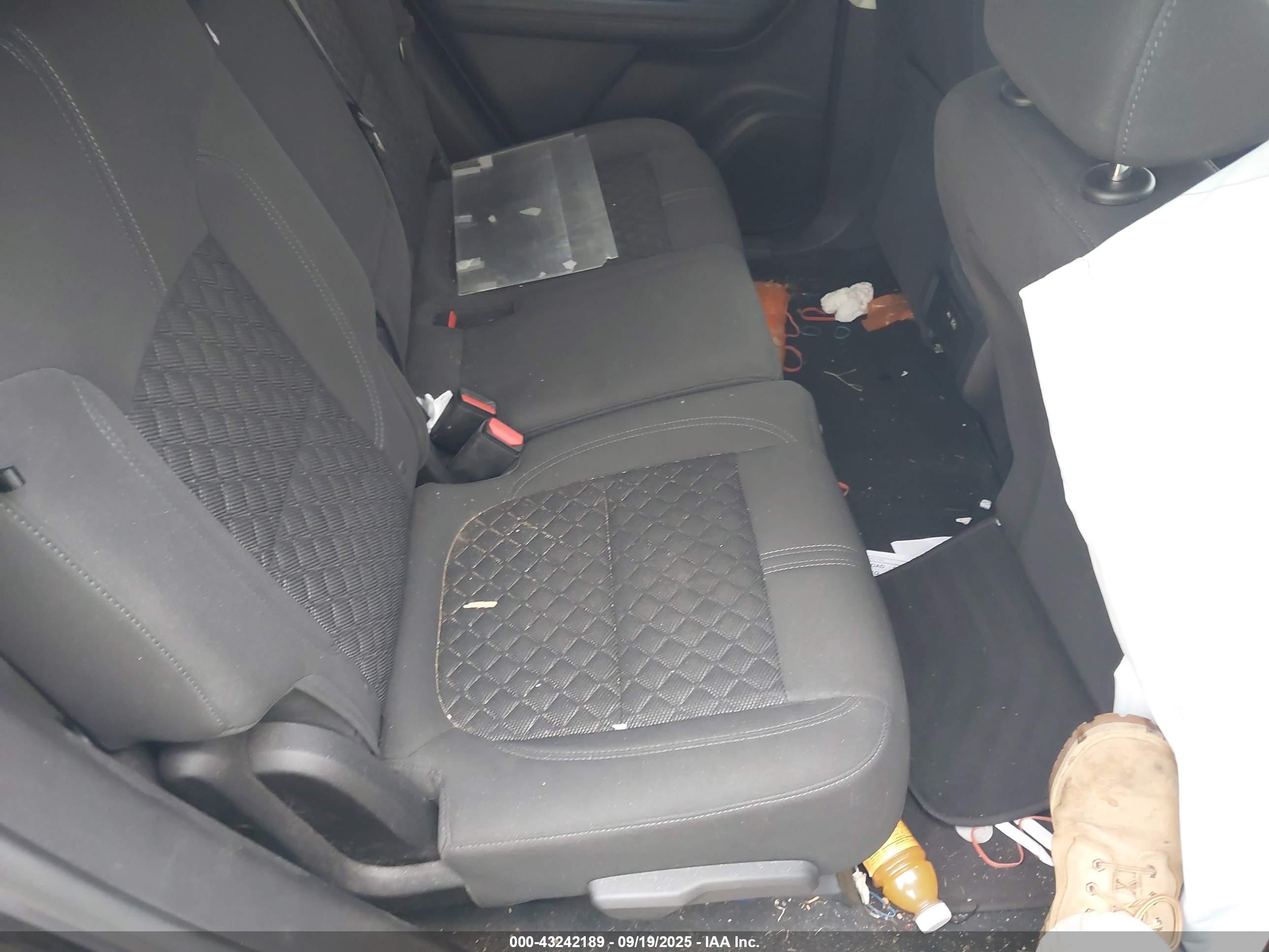 CHEVROLET BLAZER image 8