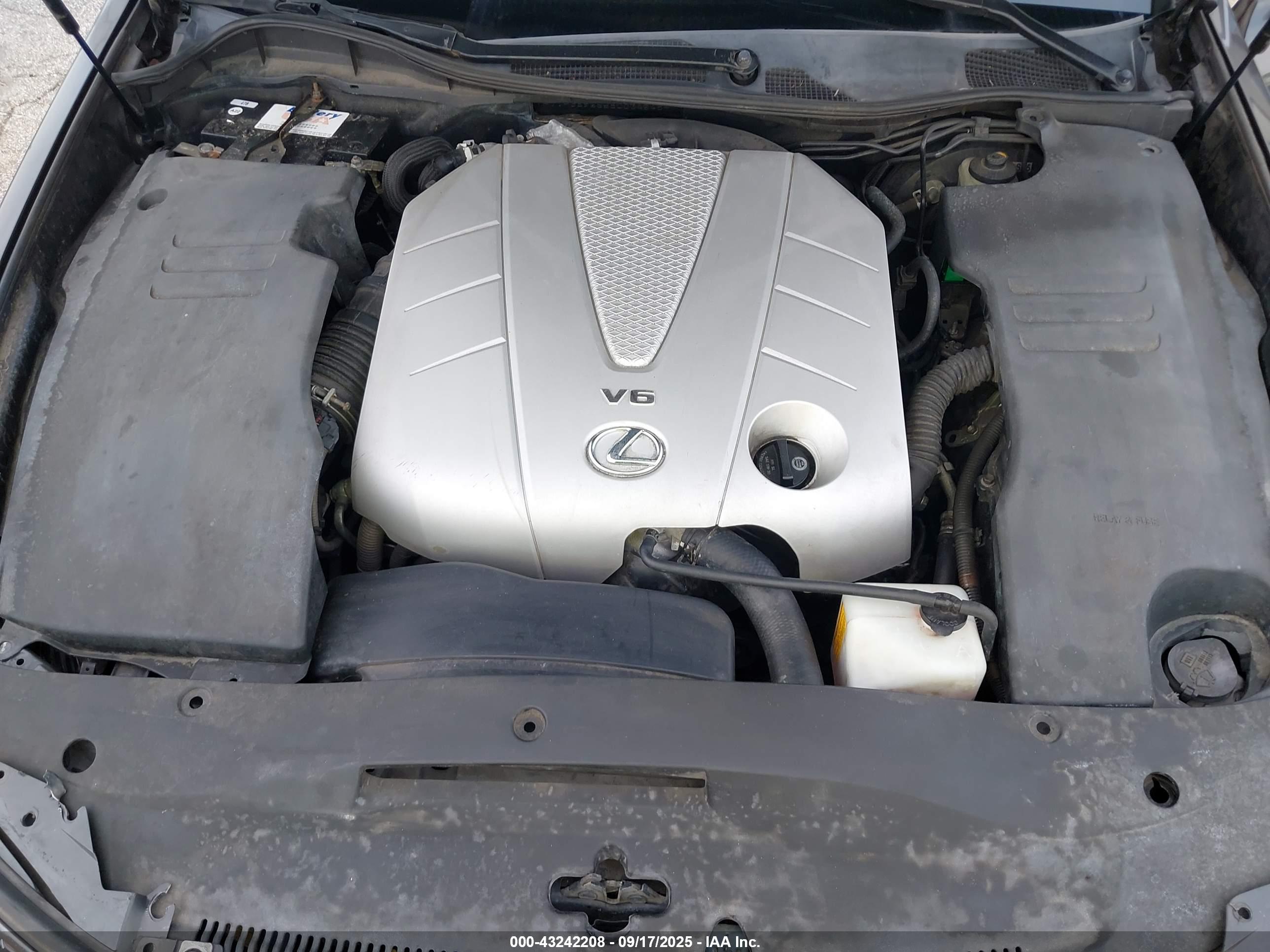LEXUS GS image 10