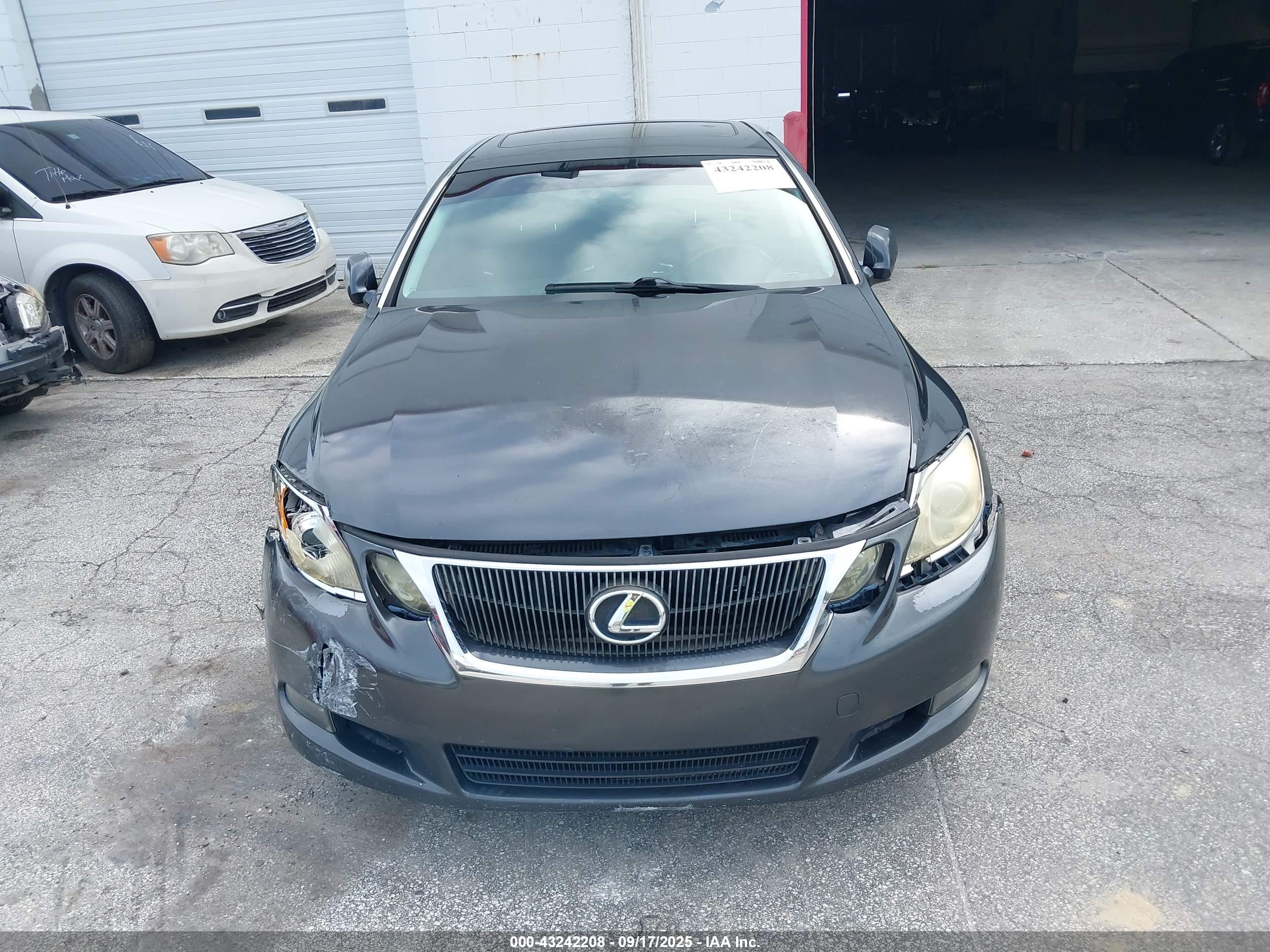 LEXUS GS image 6