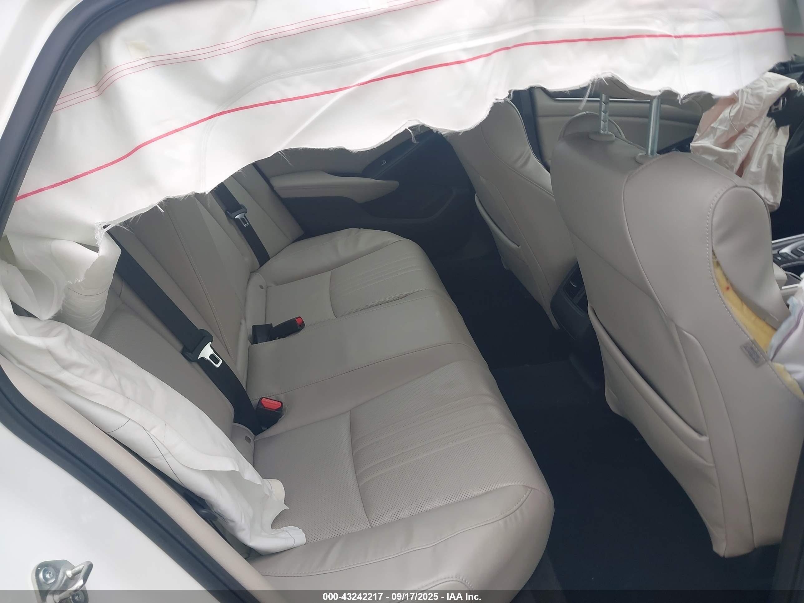 HONDA ACCORD image 8