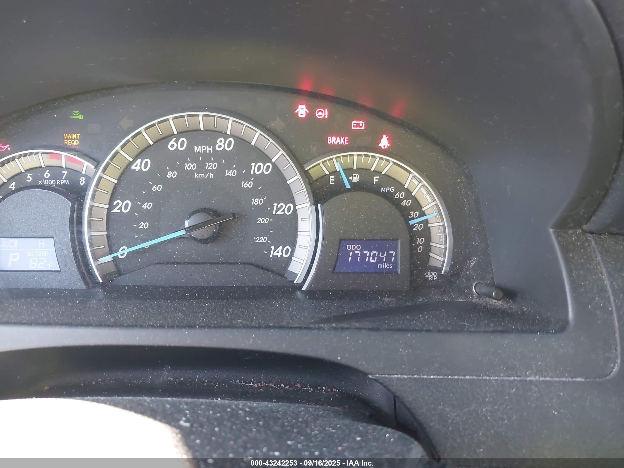 TOYOTA CAMRY image 7
