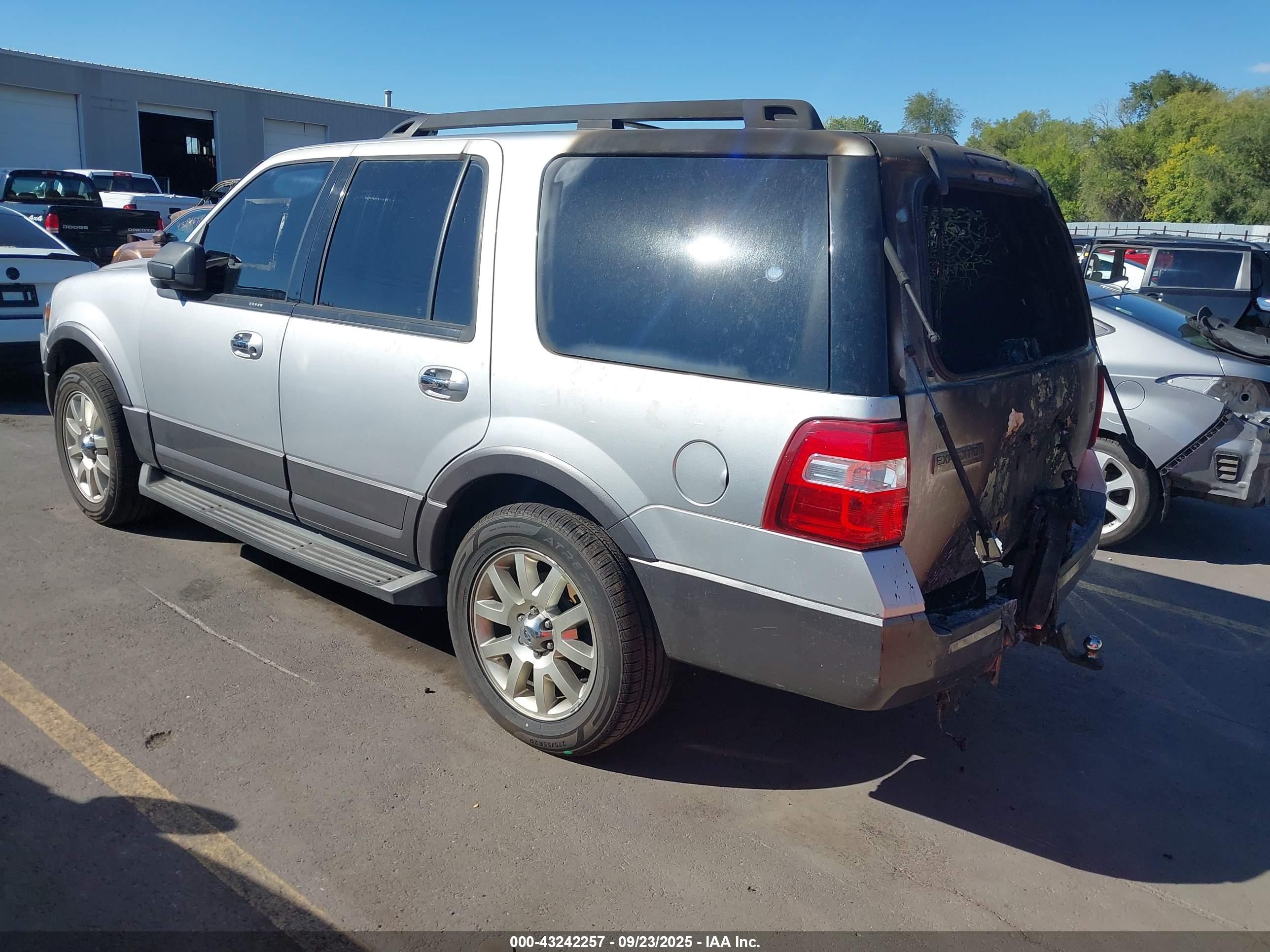 FORD EXPEDITION image 3