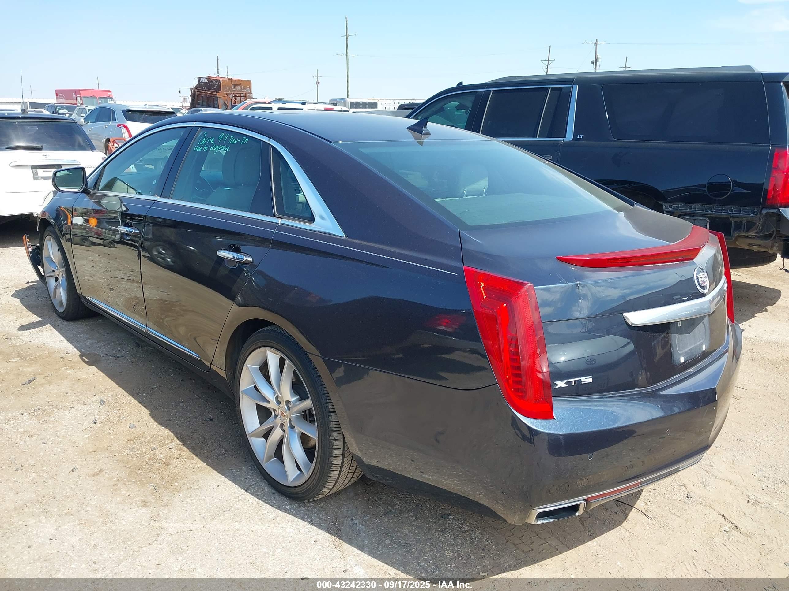 CADILLAC XTS image 3