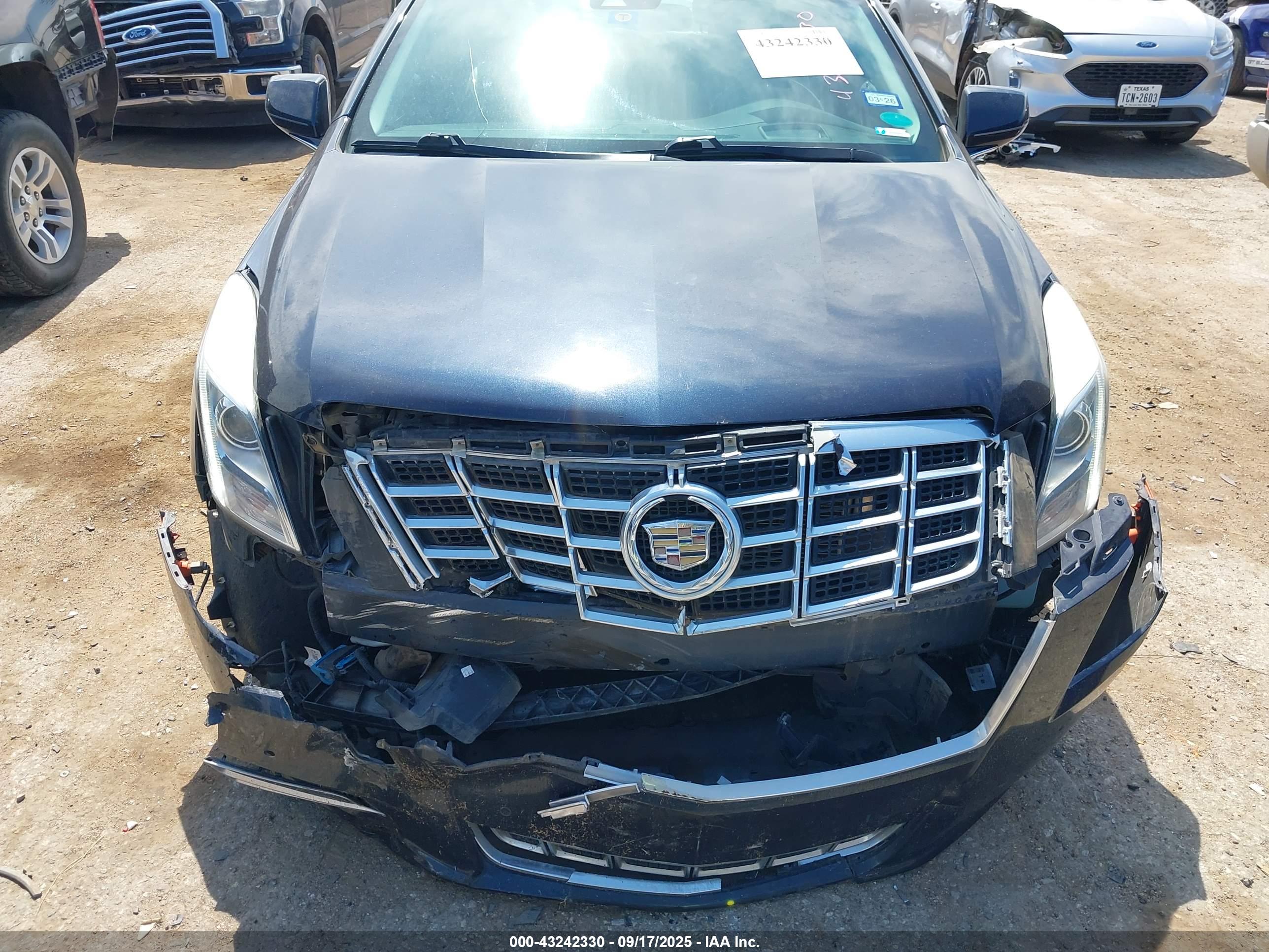 CADILLAC XTS image 6