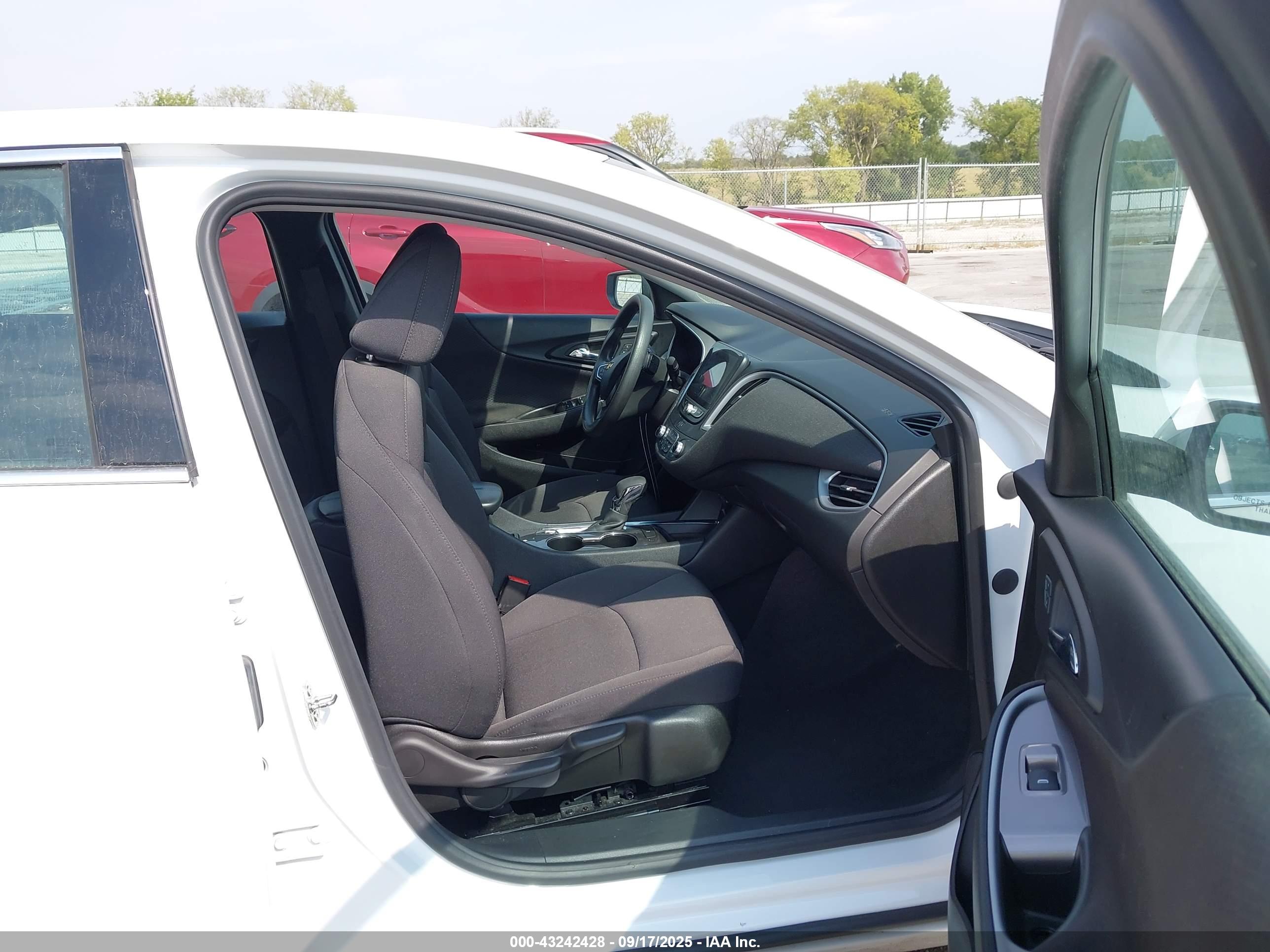 CHEVROLET MALIBU image 5