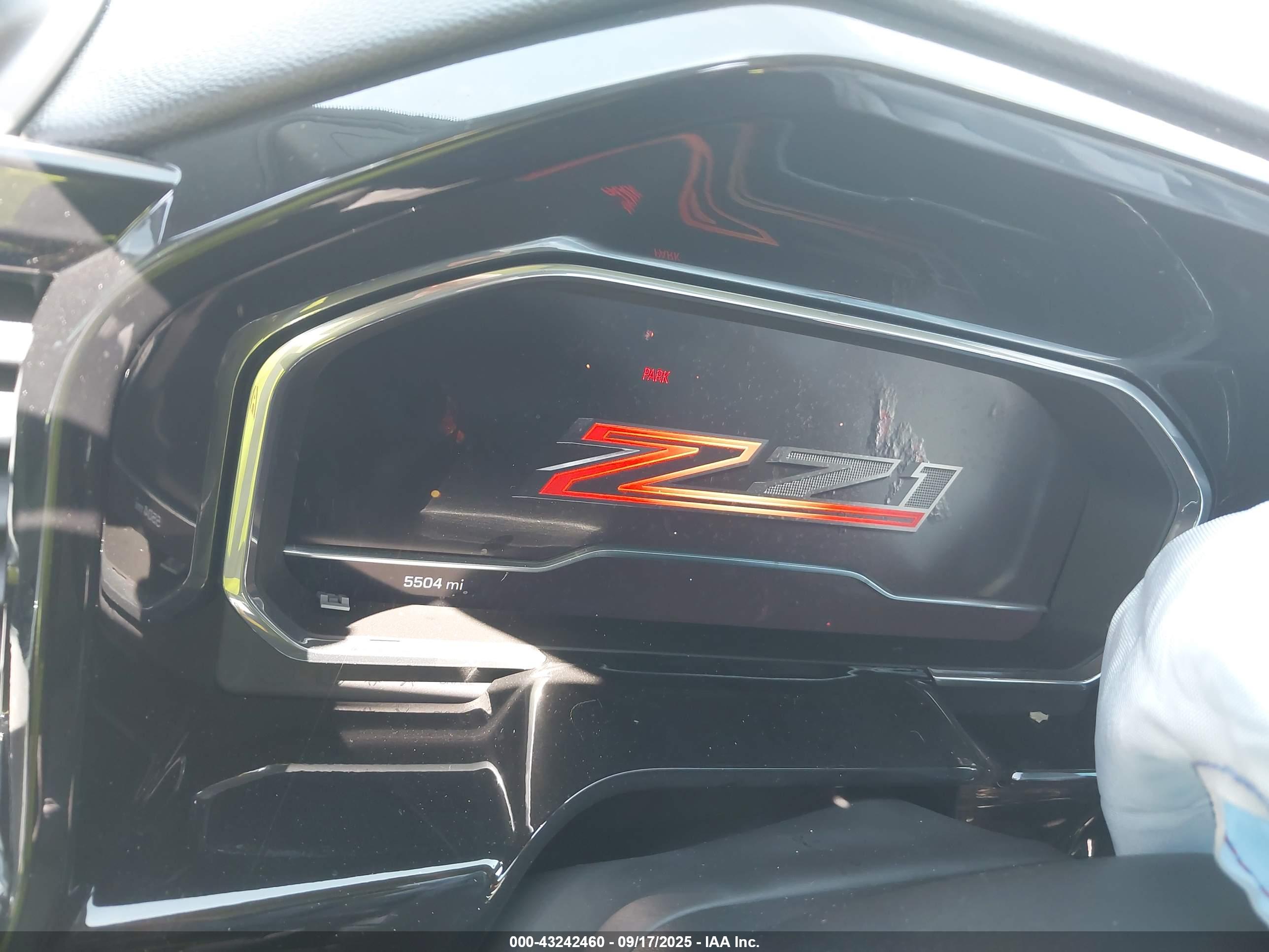 CHEVROLET SILVERADO image 7