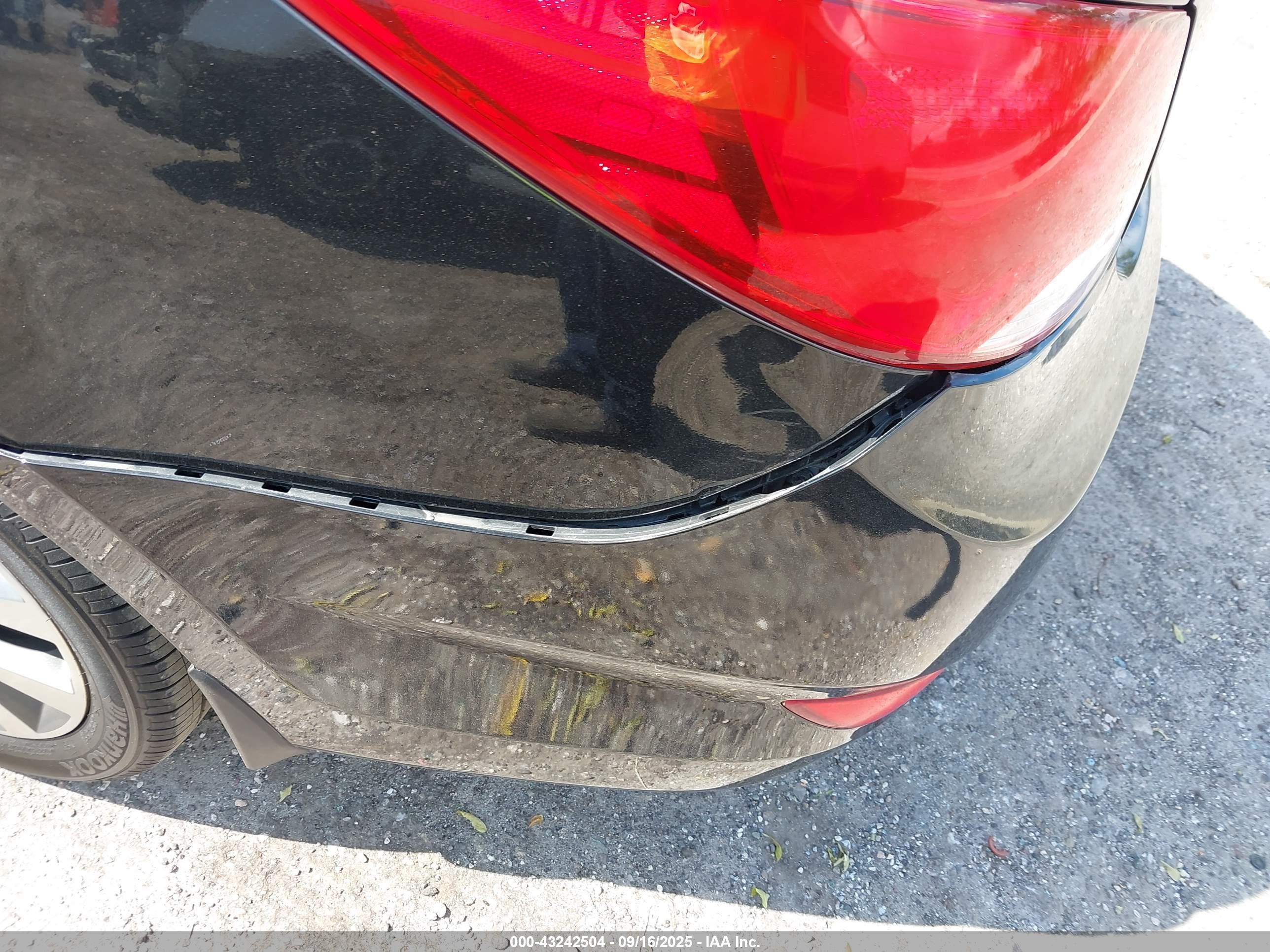 HYUNDAI ACCENT image 6