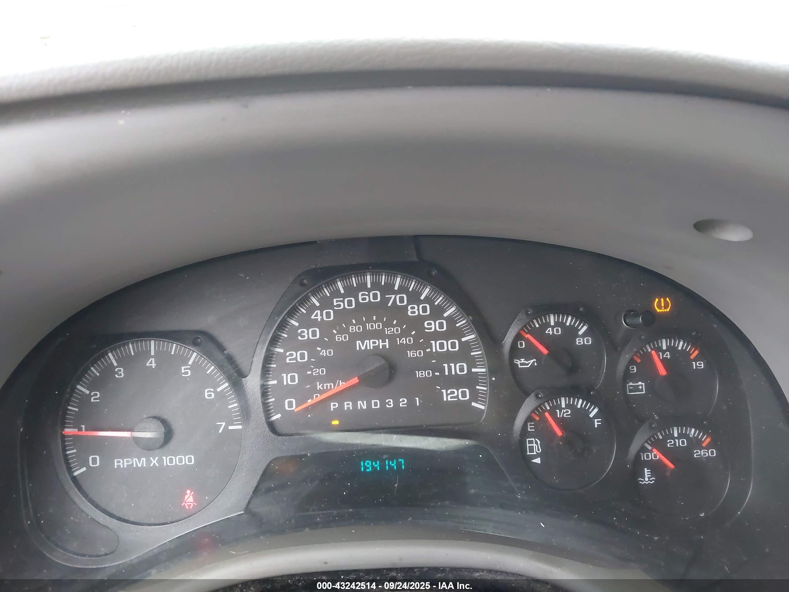 CHEVROLET TRAILBLAZER image 7