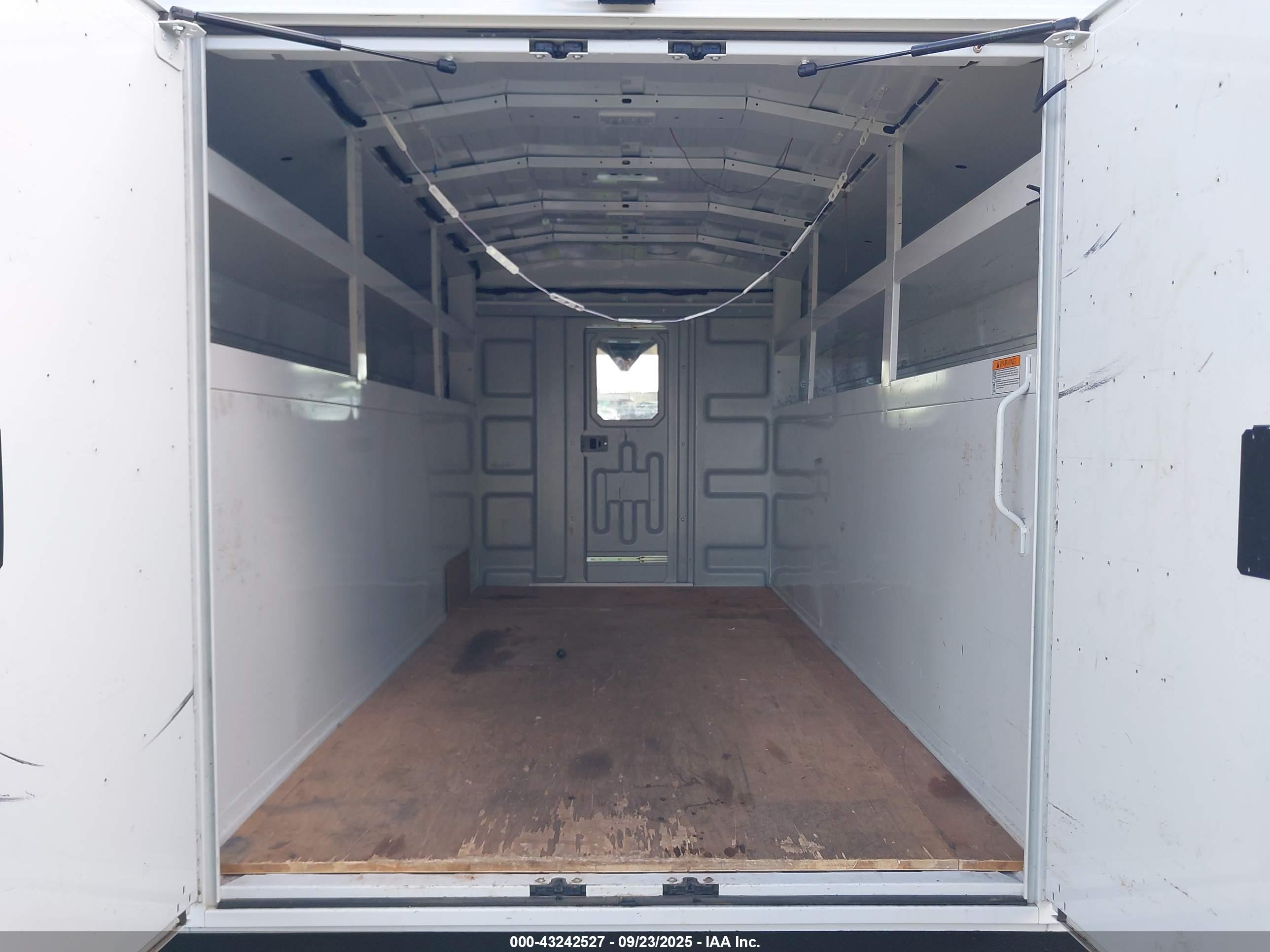 FORD TRANSIT-350 image 7