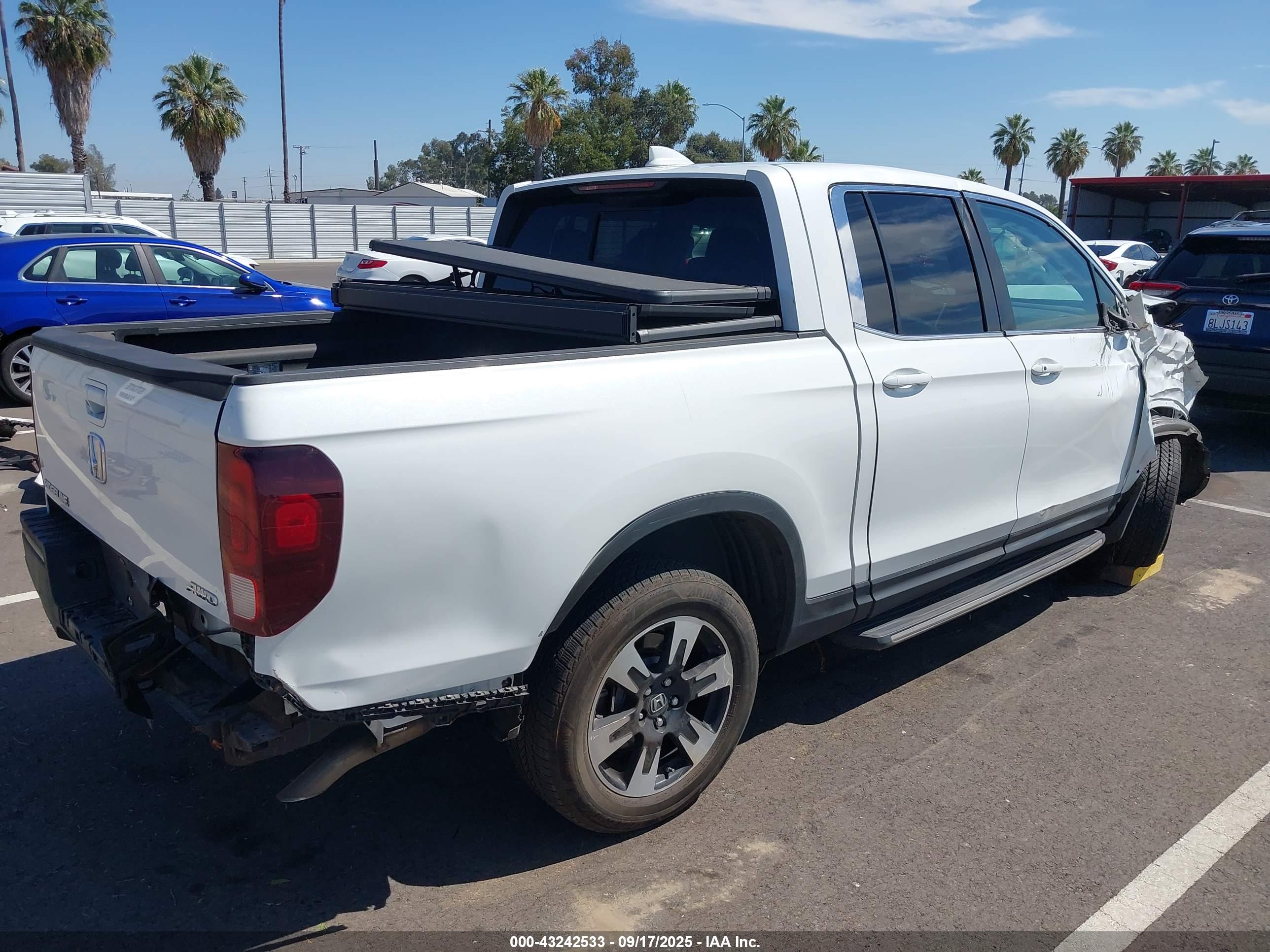 HONDA RIDGELINE image 4