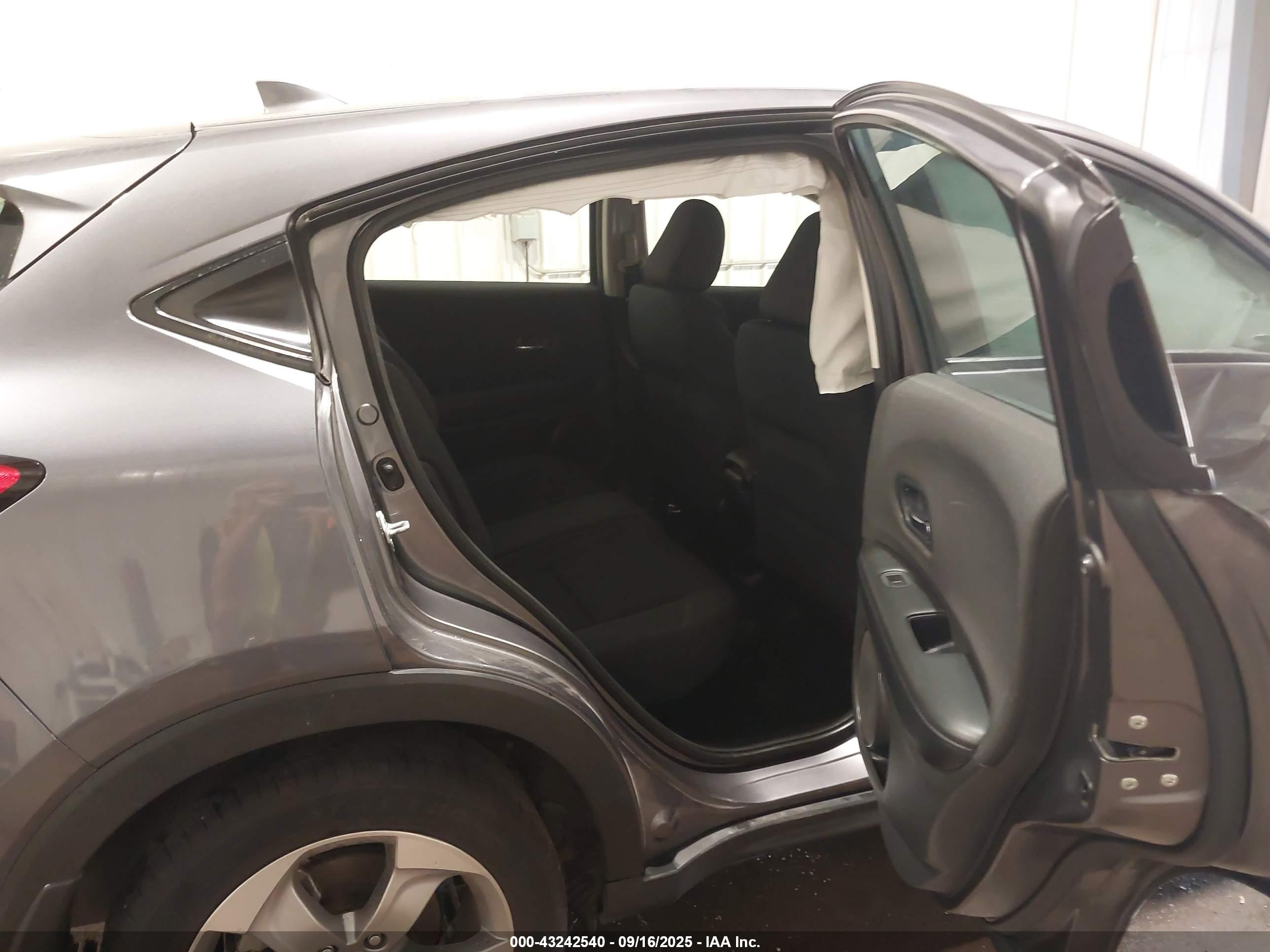HONDA HR-V image 8