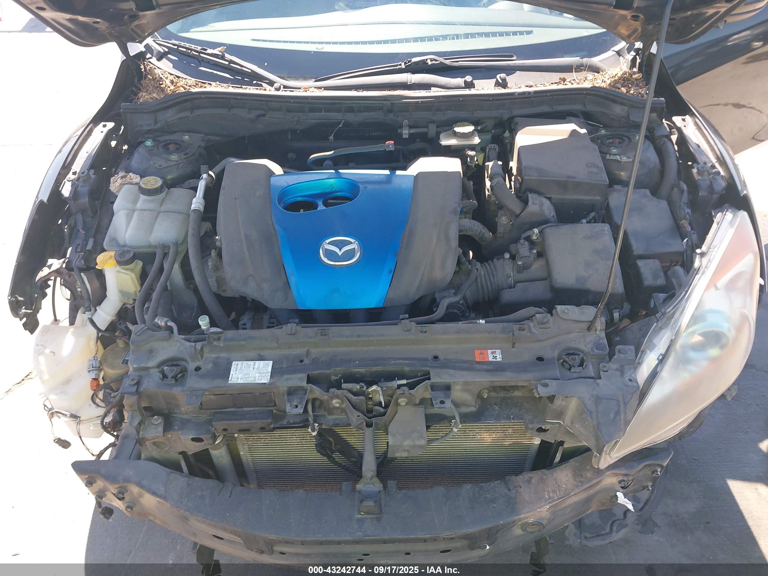 MAZDA MAZDA3 image 10