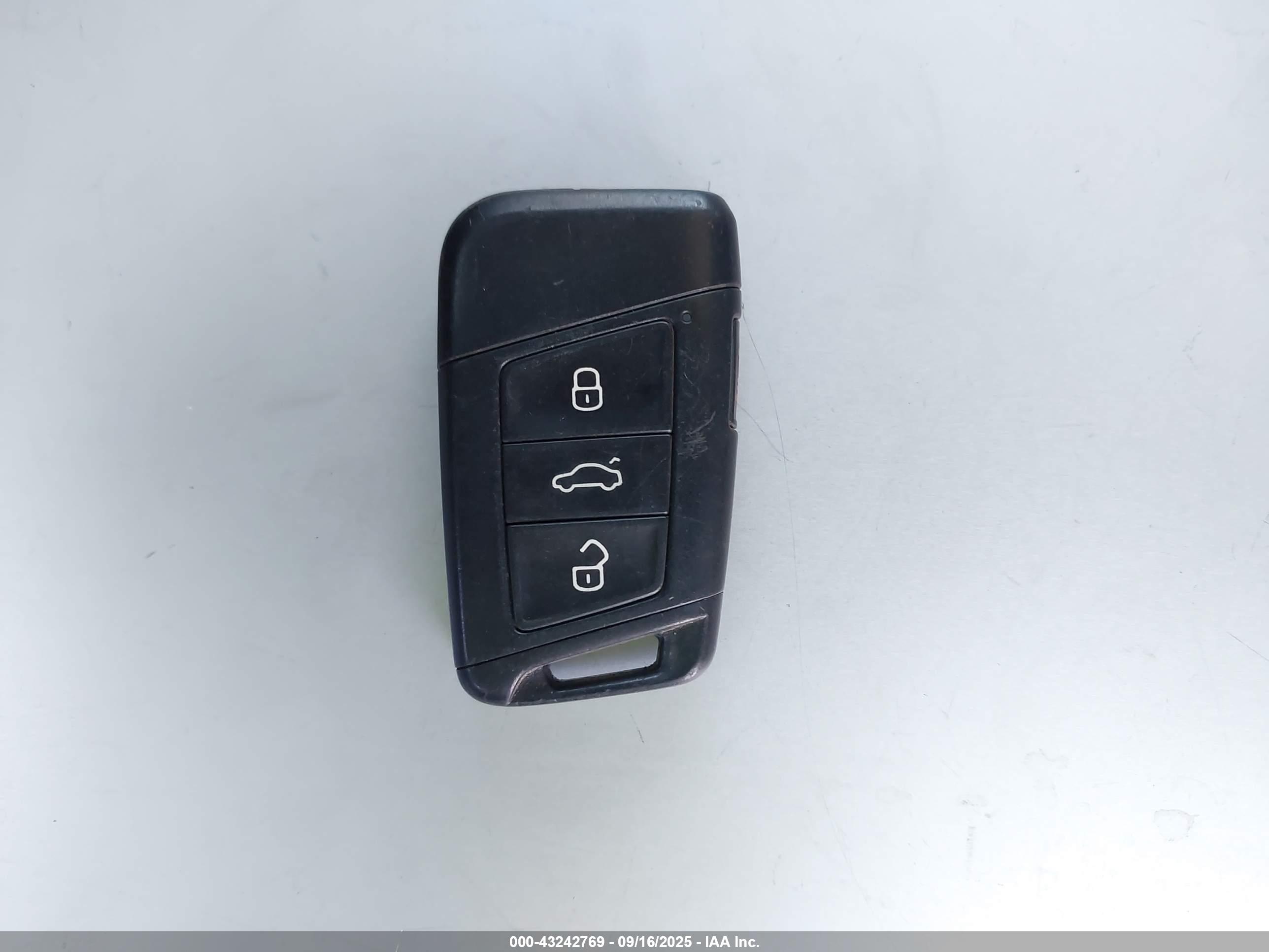 VOLKSWAGEN JETTA image 11