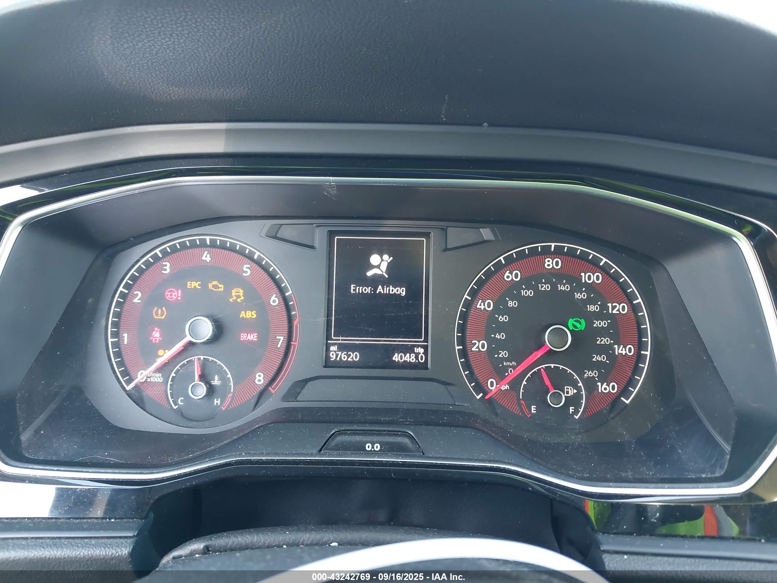 VOLKSWAGEN JETTA image 7