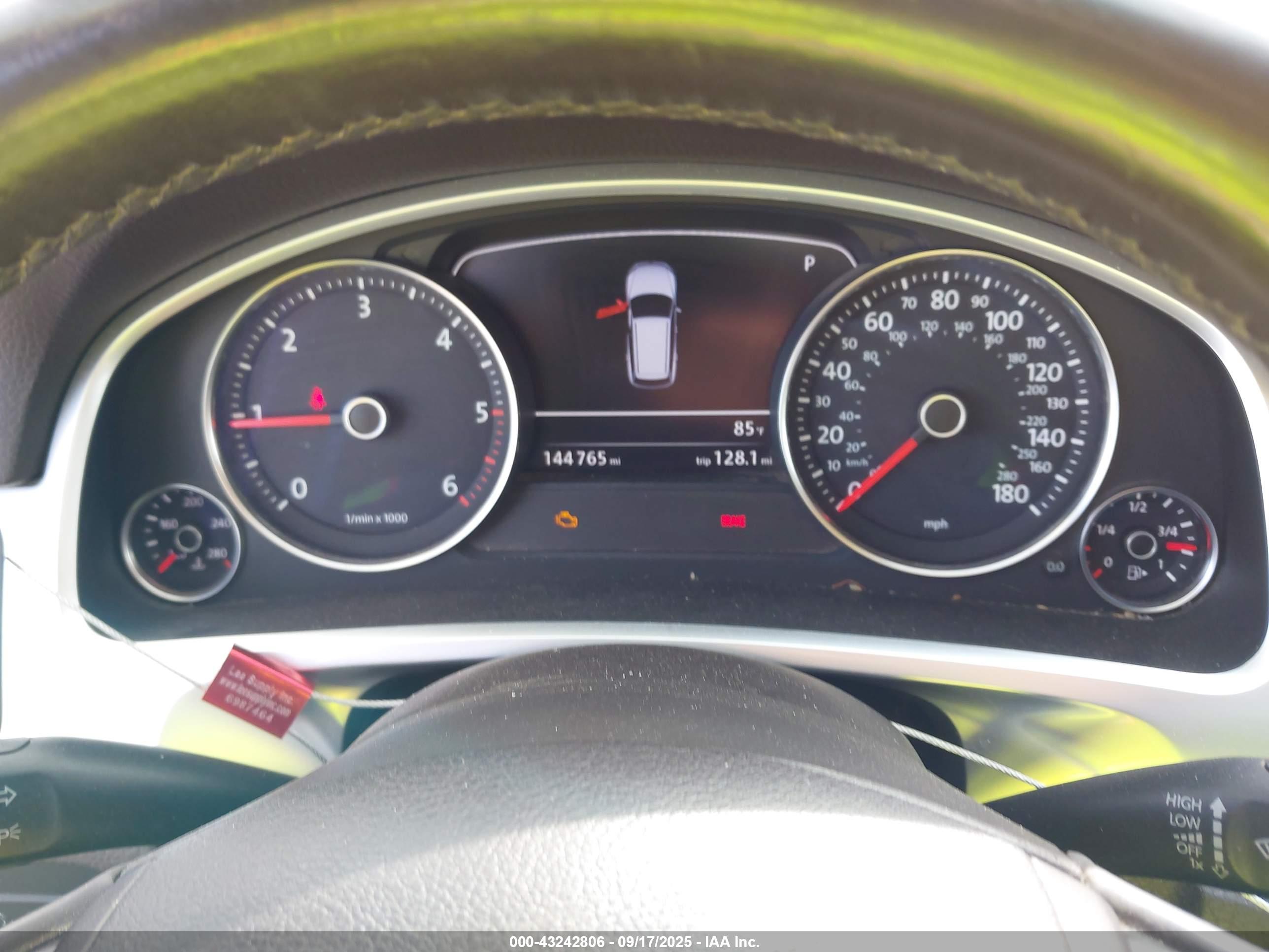 VOLKSWAGEN TOUAREG image 7