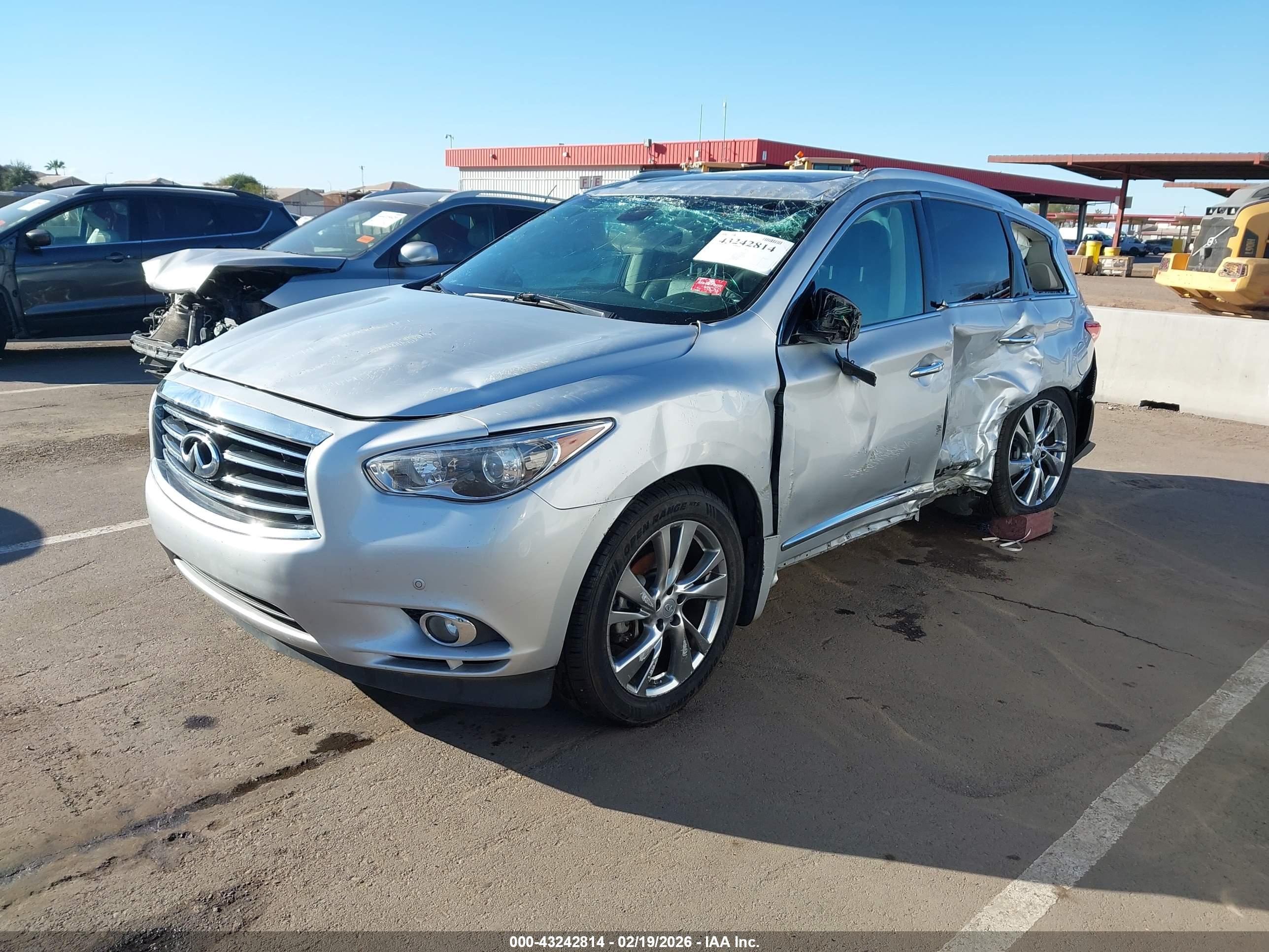 INFINITI JX35 image 2