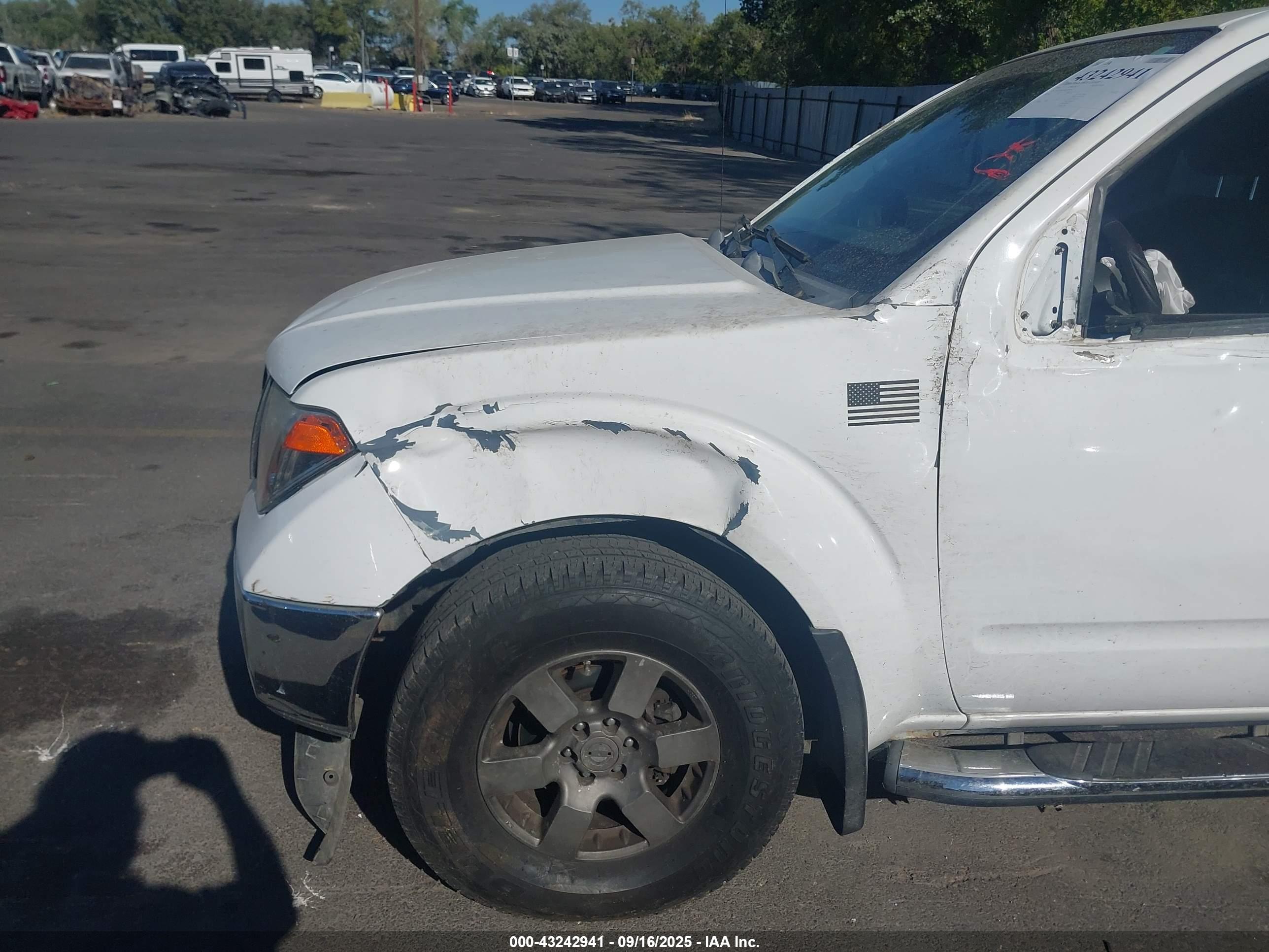 NISSAN FRONTIER image 6