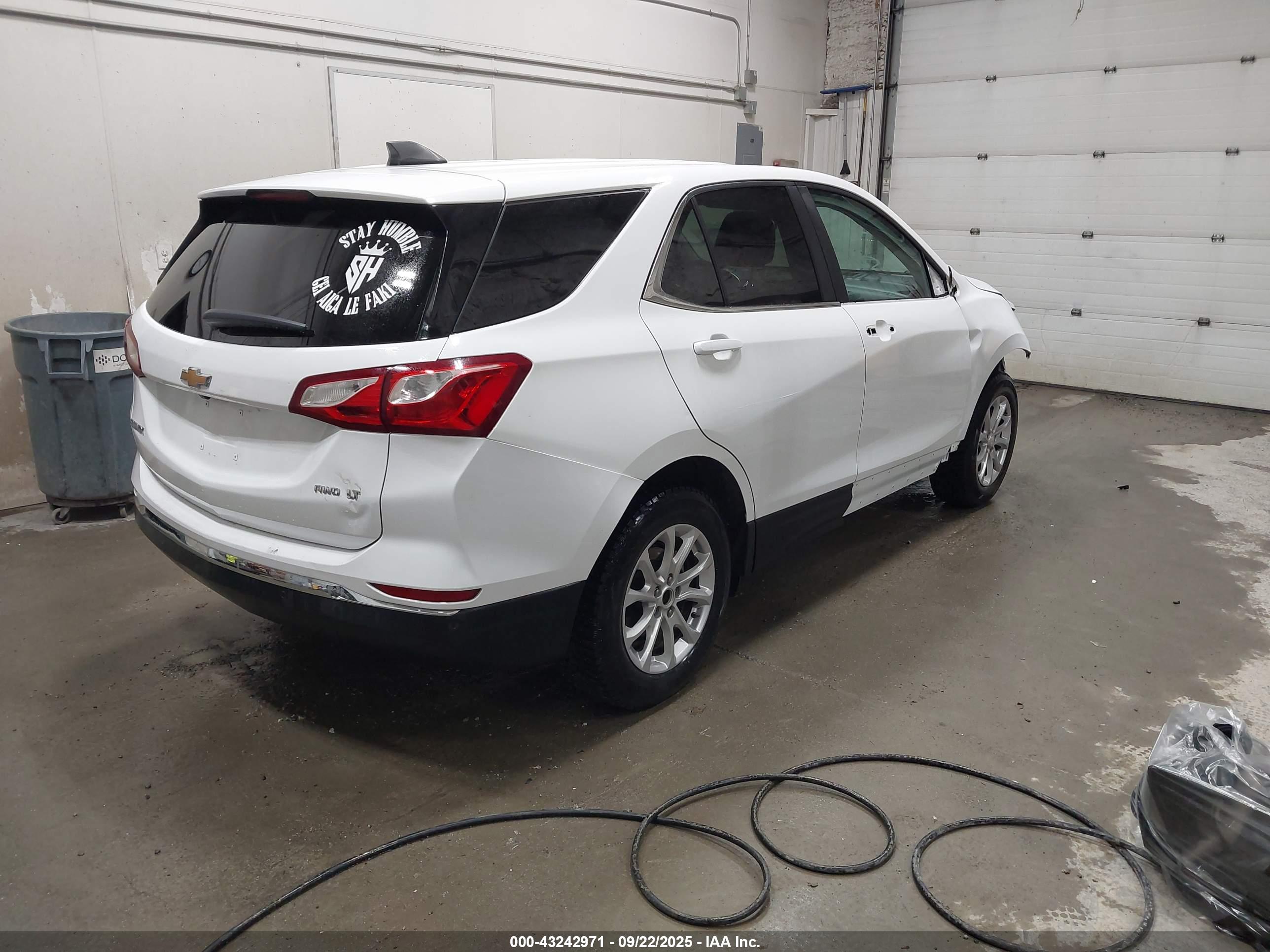 CHEVROLET EQUINOX image 4