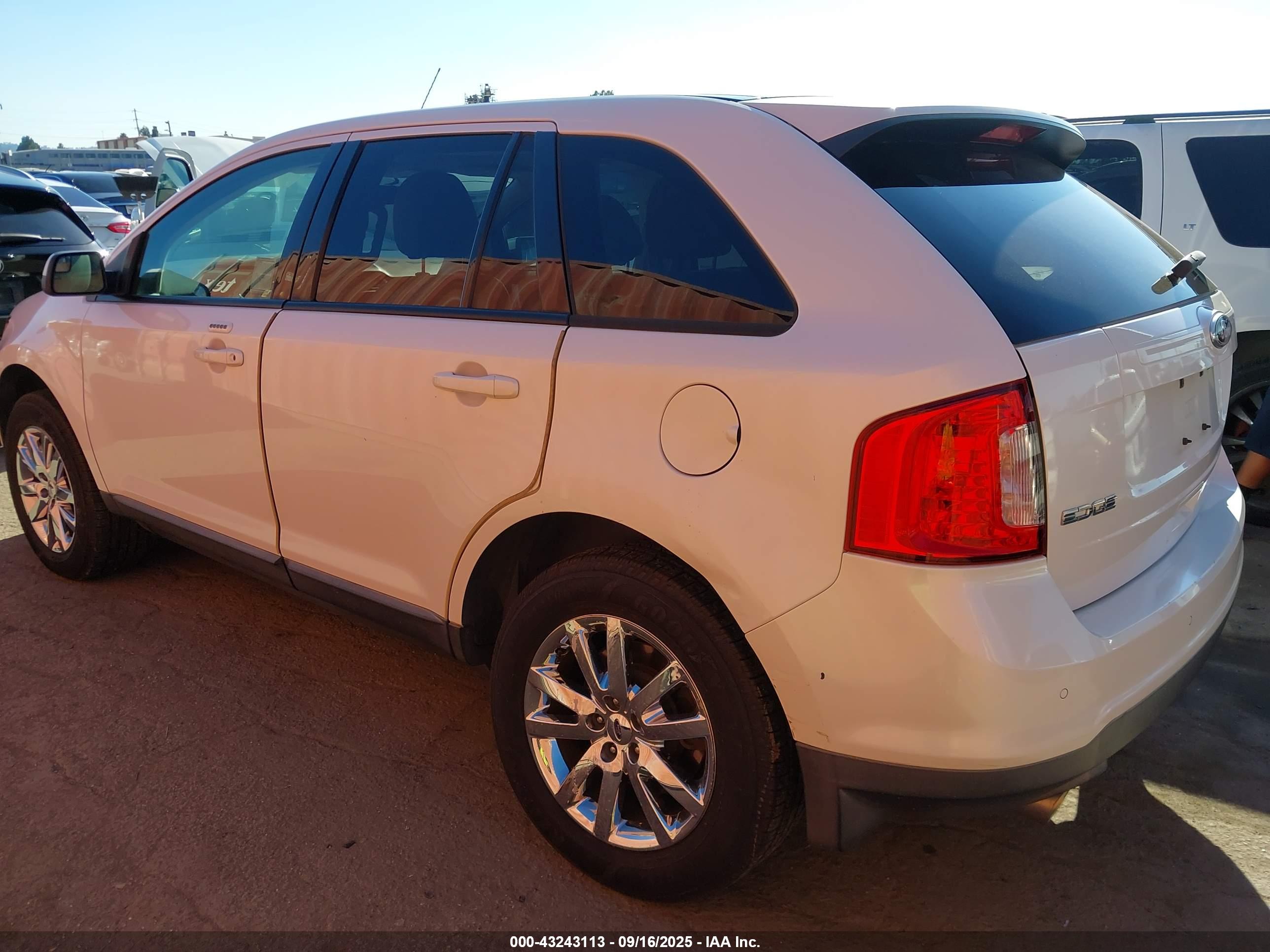 FORD EDGE image 6