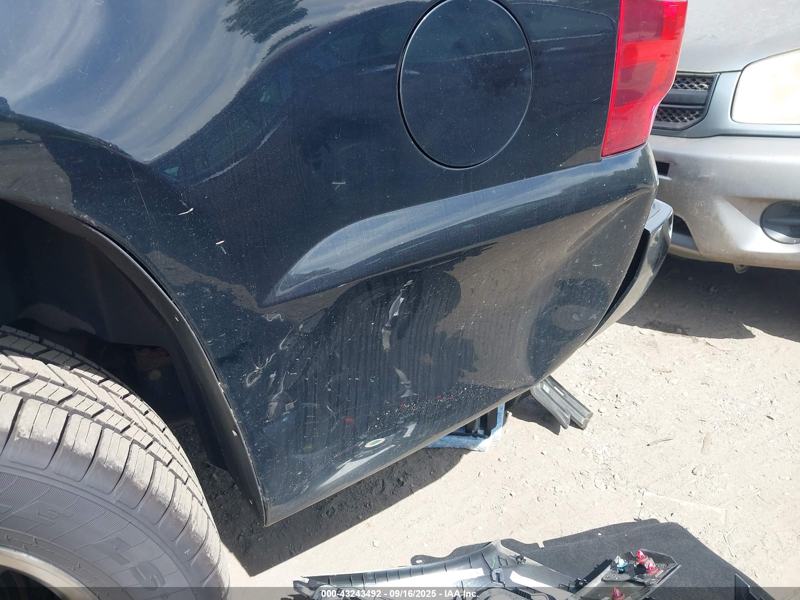 CHEVROLET AVALANCHE image 6
