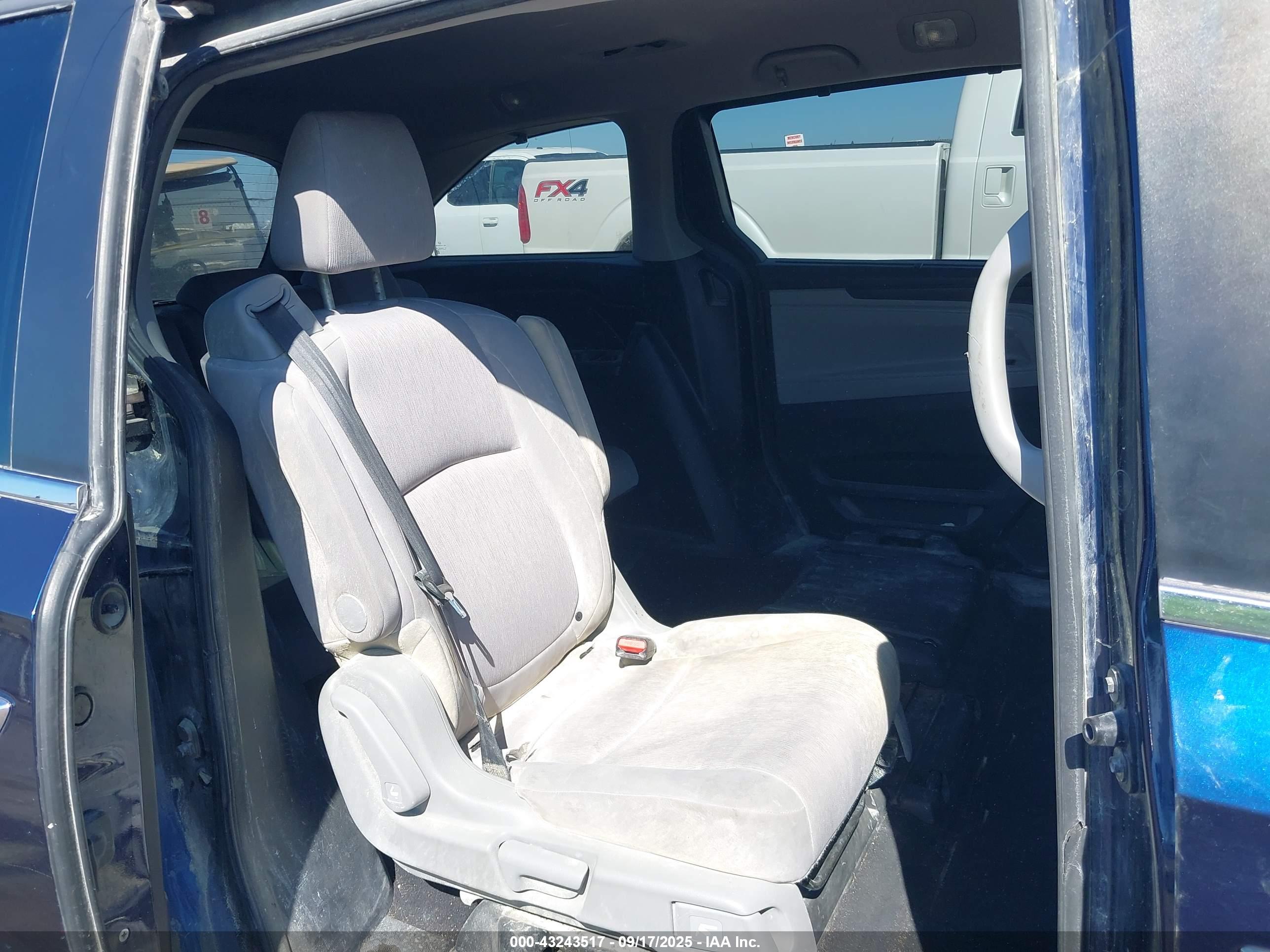 HONDA ODYSSEY image 8