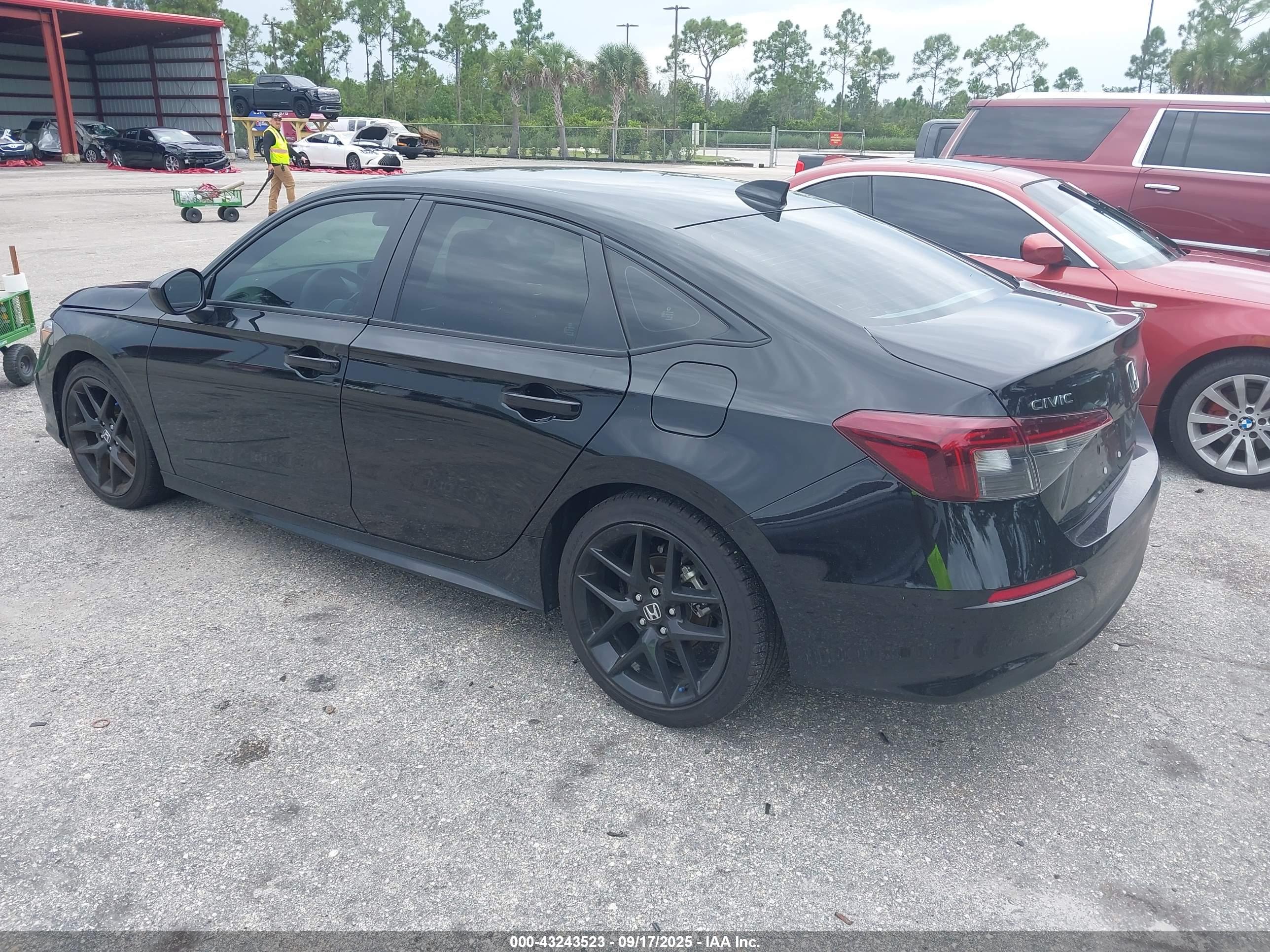 HONDA CIVIC image 3