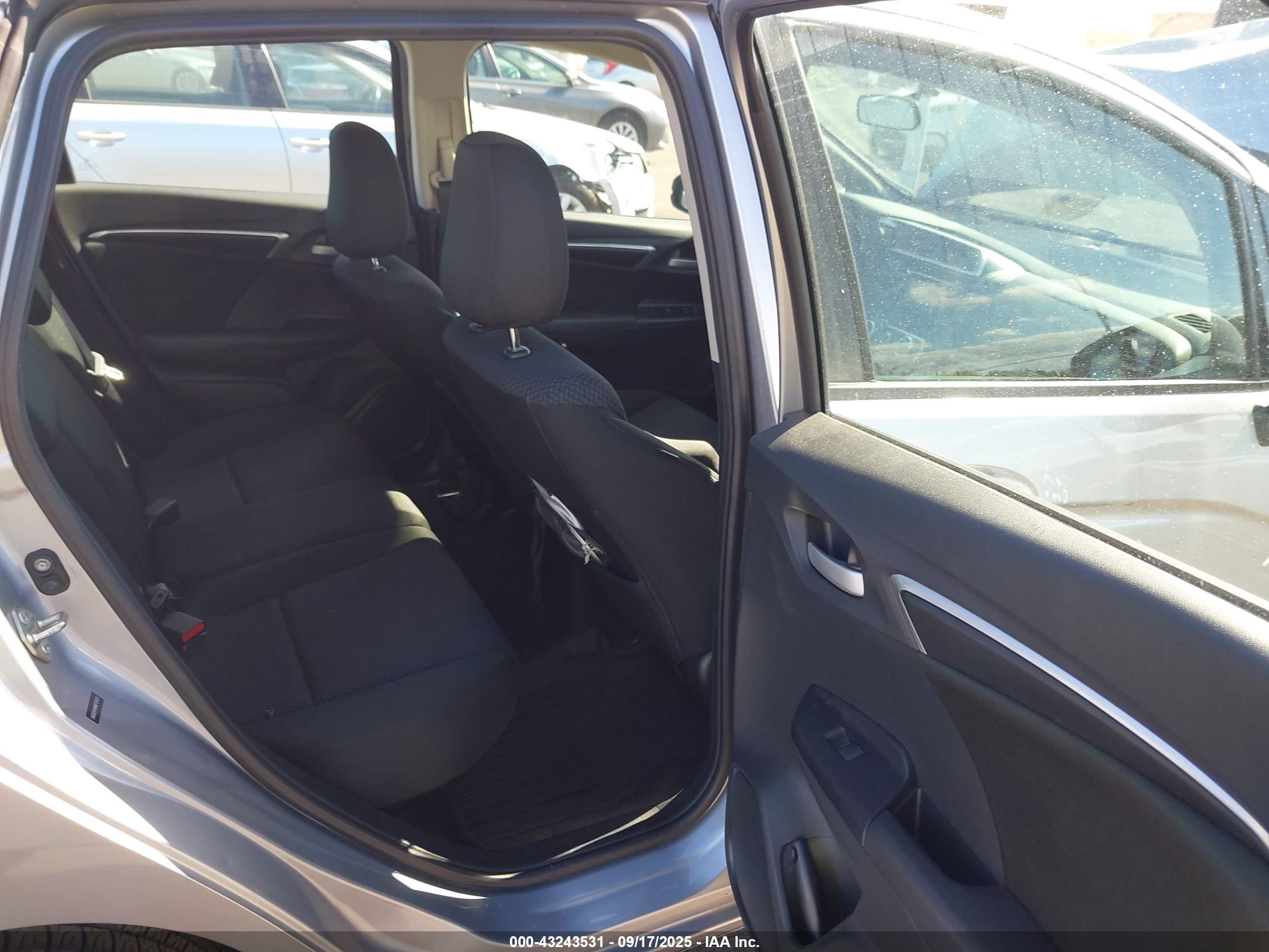 HONDA FIT image 8