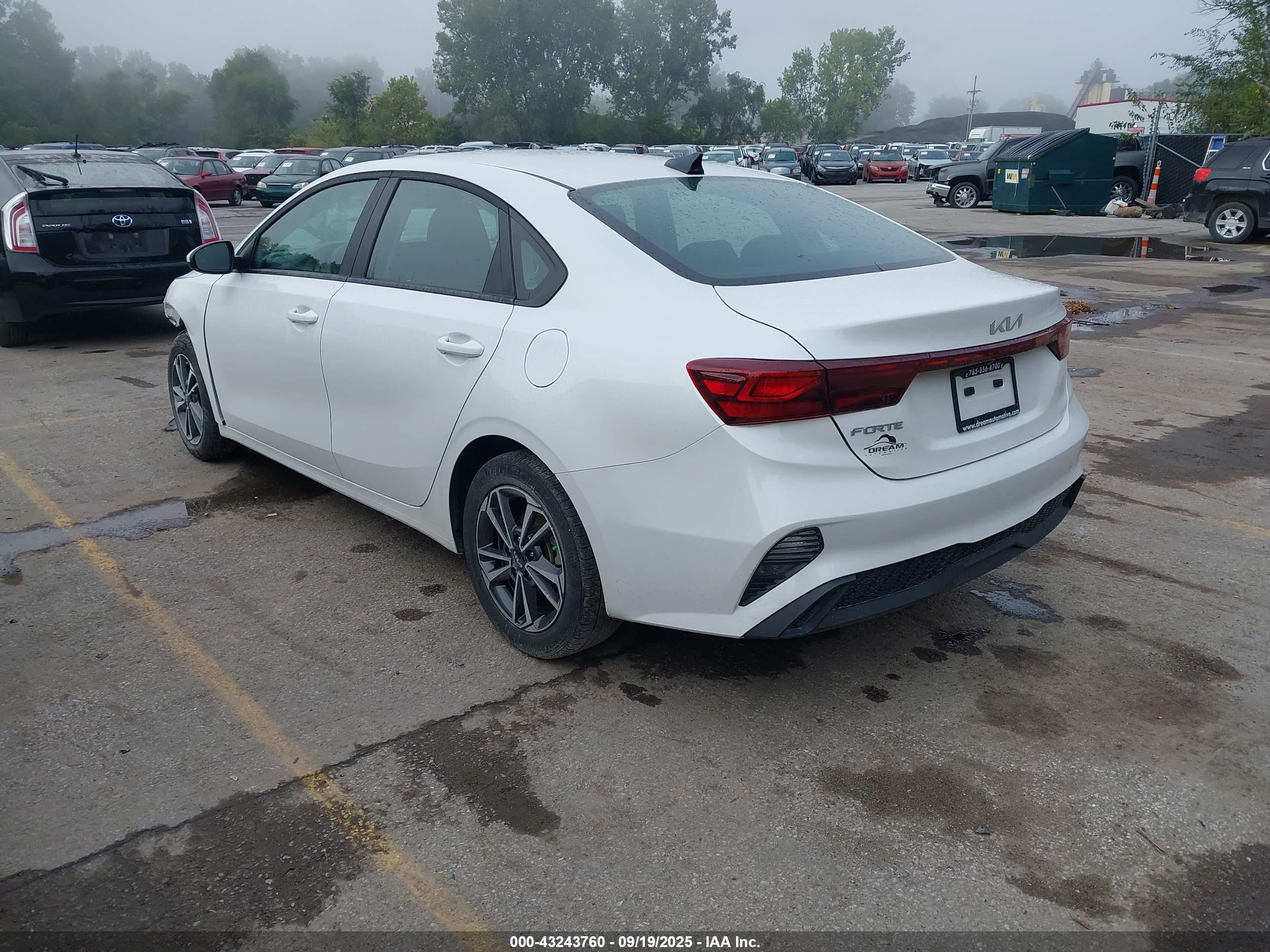 KIA FORTE image 3