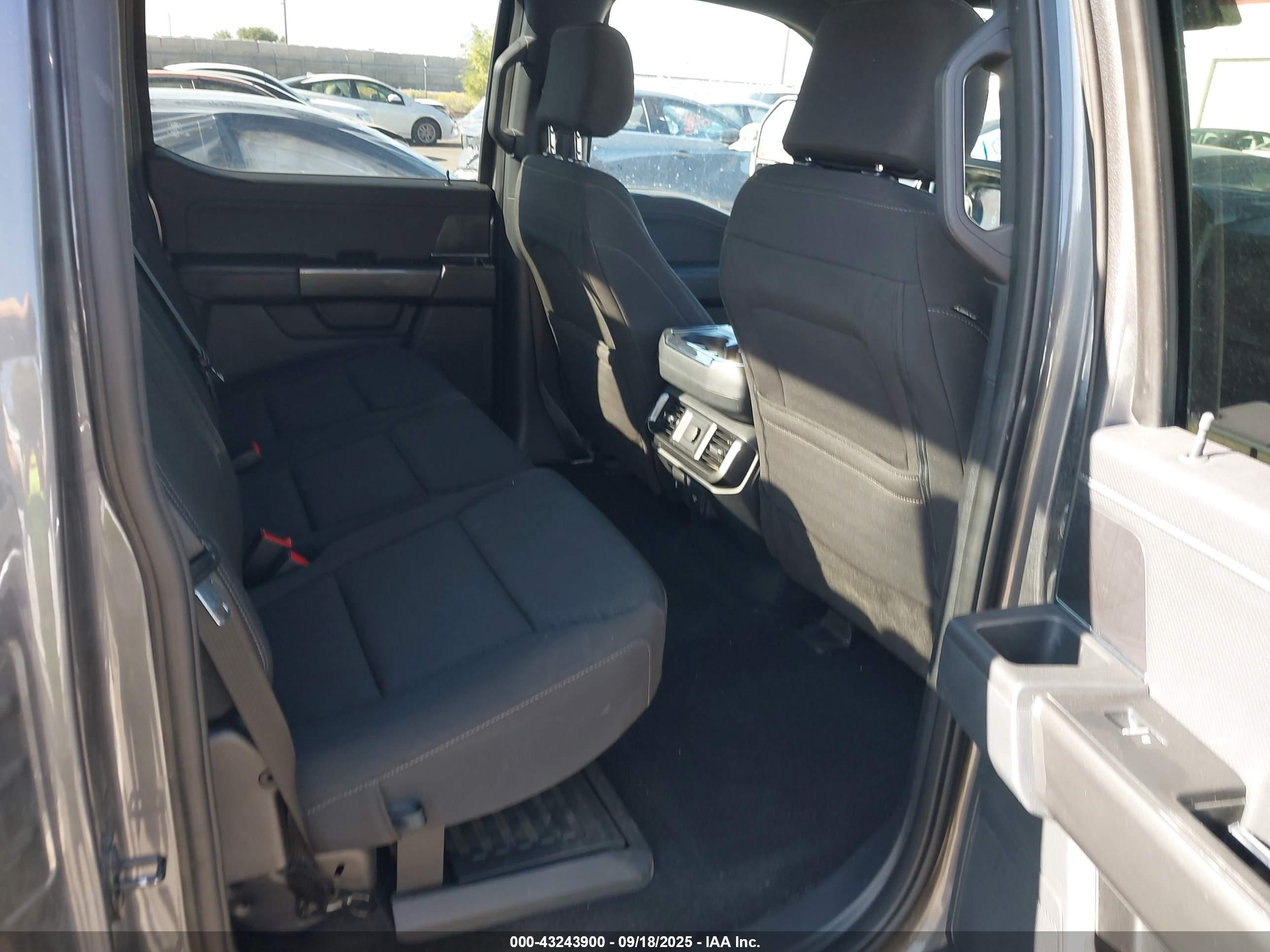 FORD F-150 image 8