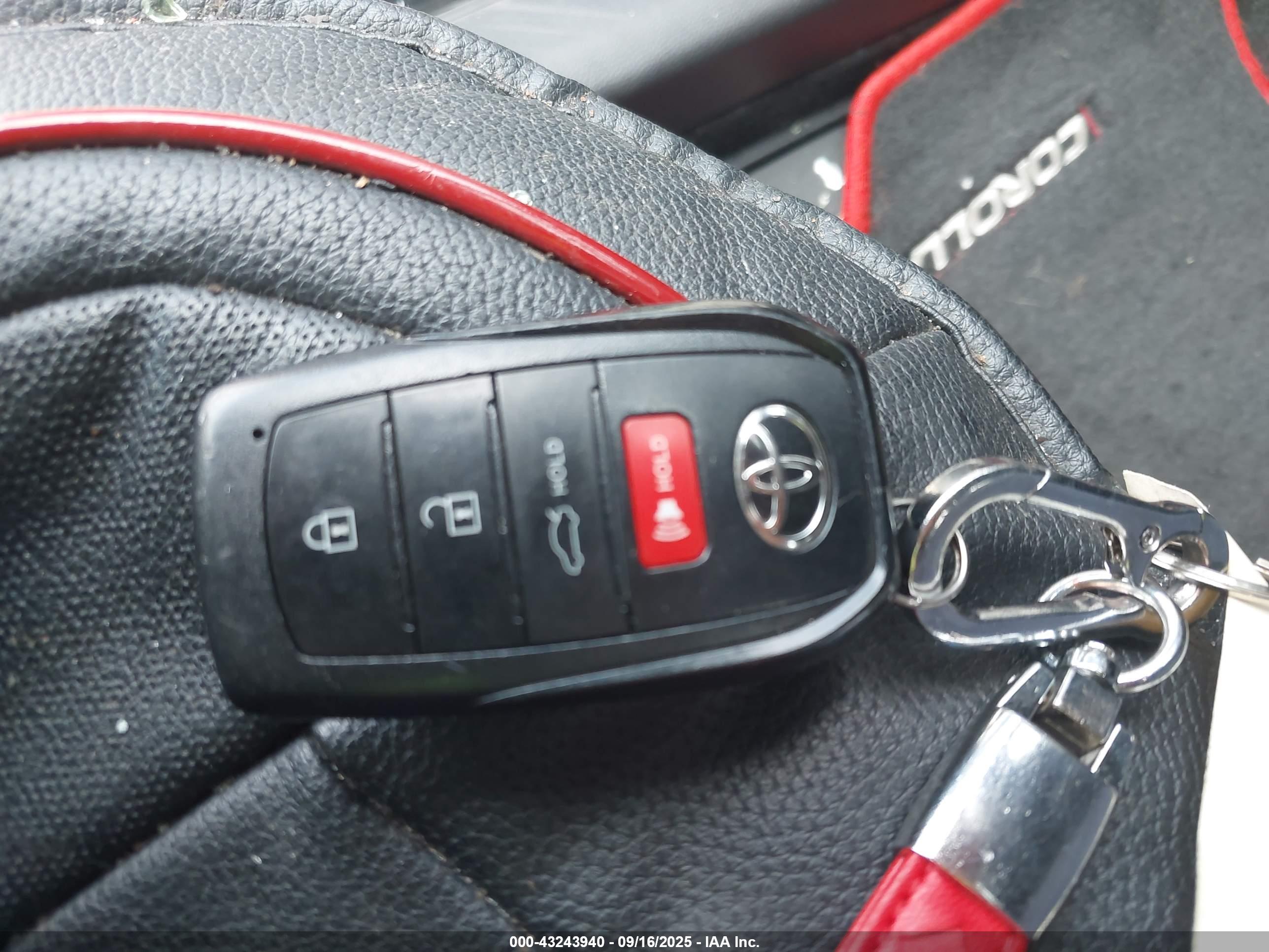 TOYOTA COROLLA image 11
