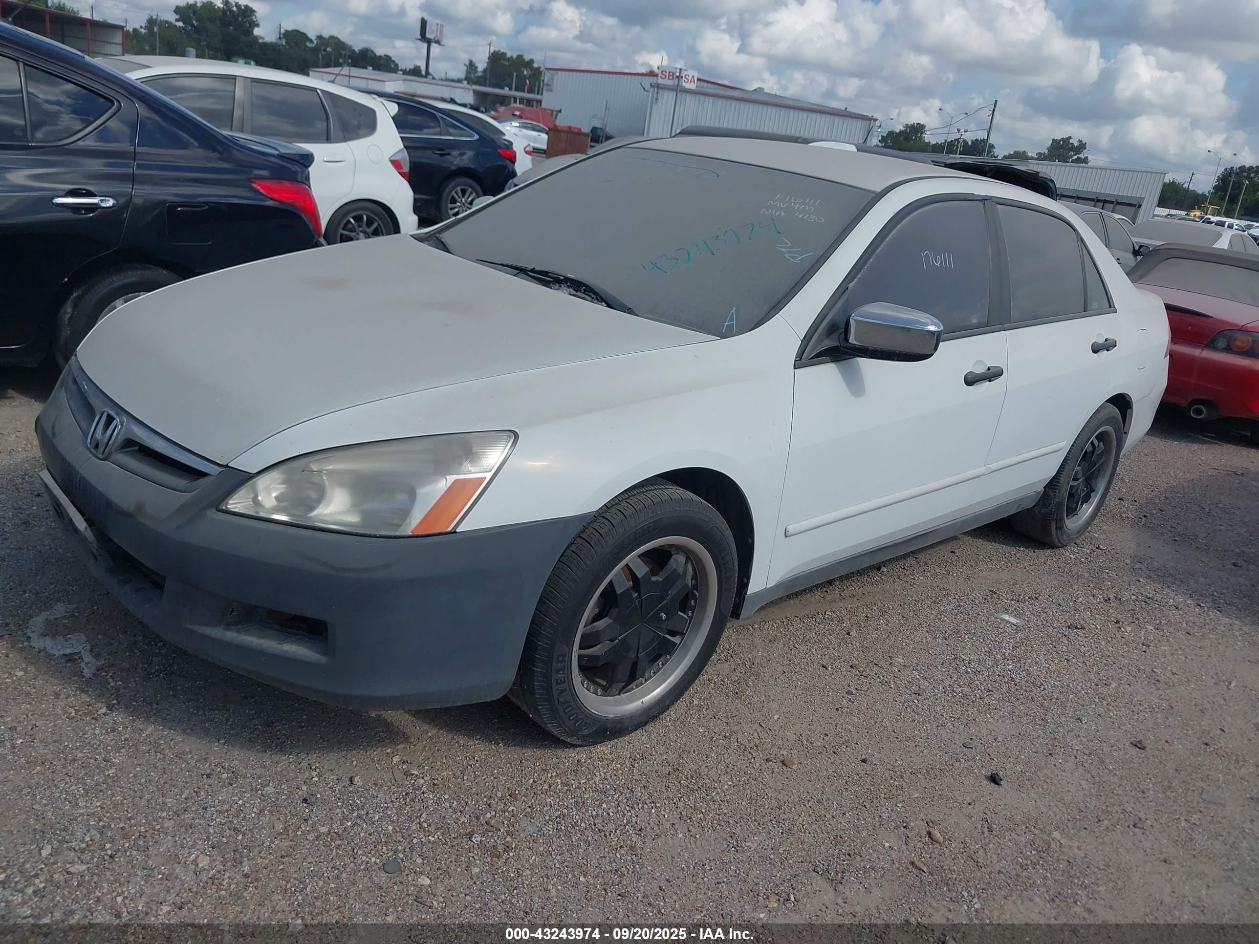 HONDA ACCORD image 2